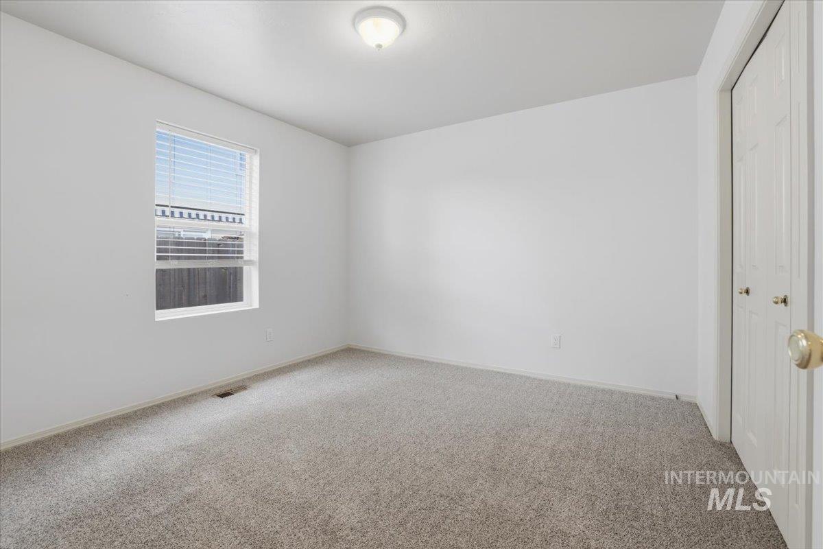 250 W White Sands Dr., Meridian, Idaho 83646, 3 Bedrooms, 2 Bathrooms, Residential For Sale, Price $409,999,MLS 98975312