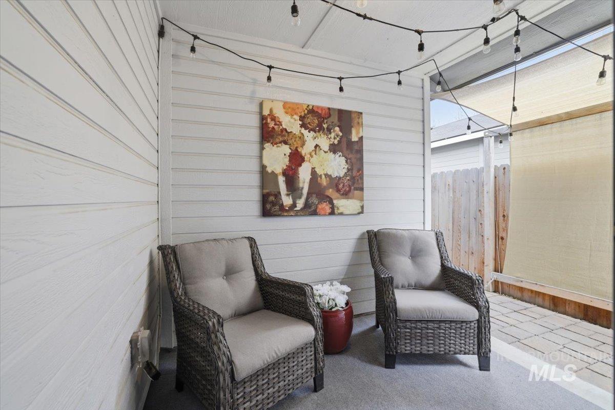 250 W White Sands Dr., Meridian, Idaho 83646, 3 Bedrooms, 2 Bathrooms, Residential For Sale, Price $409,999,MLS 98975312