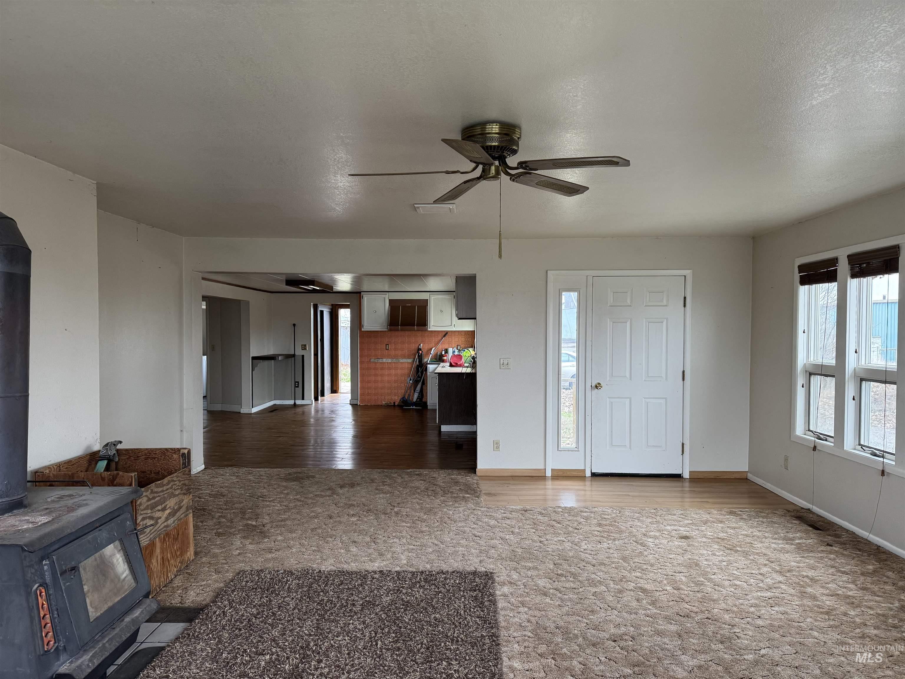 755 E 1950 S, Bliss, Idaho 83314, 2 Bedrooms, 2 Bathrooms, Residential For Sale, Price $350,000,MLS 98975313