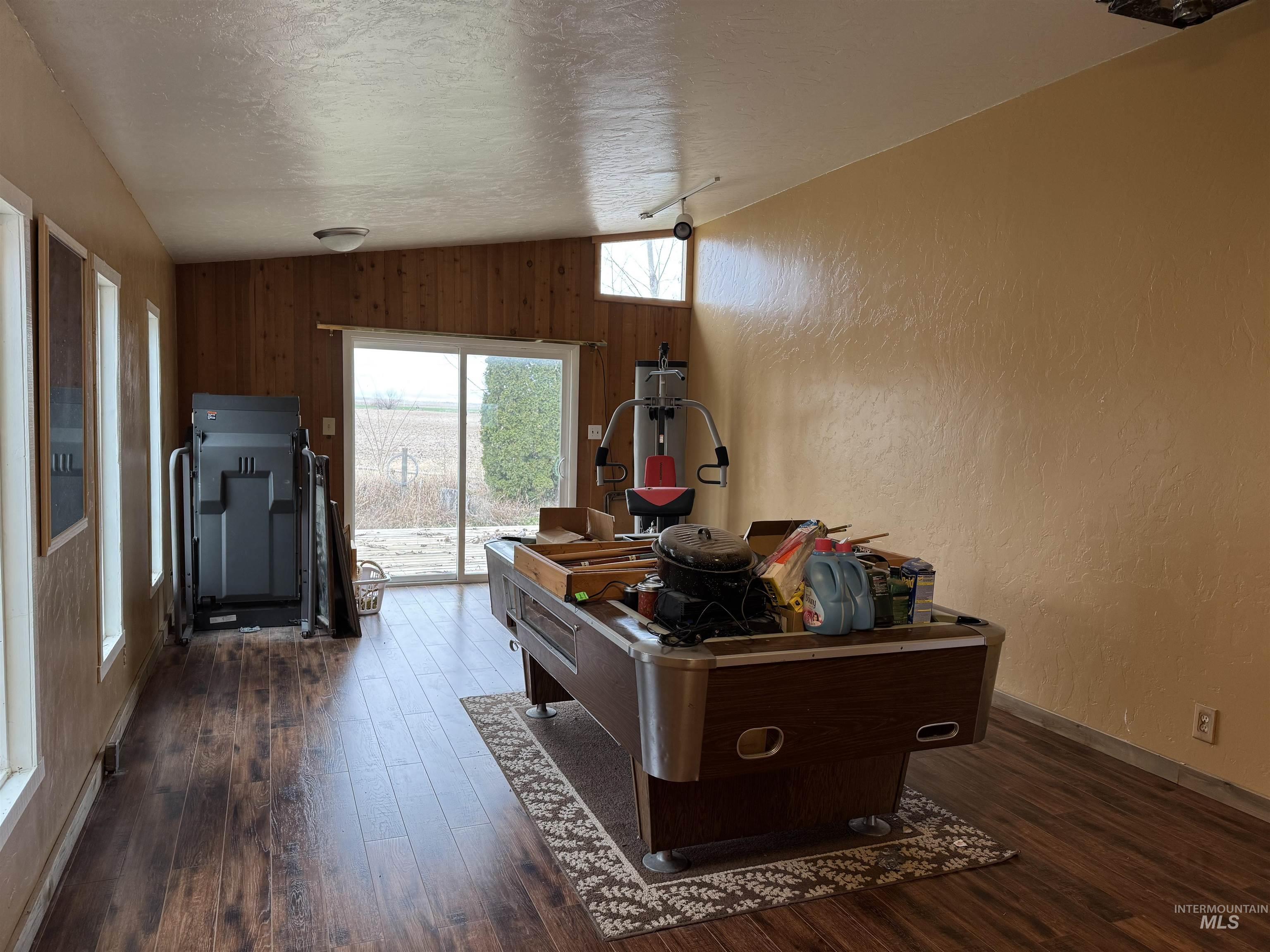 755 E 1950 S, Bliss, Idaho 83314, 2 Bedrooms, 2 Bathrooms, Residential For Sale, Price $350,000,MLS 98975313