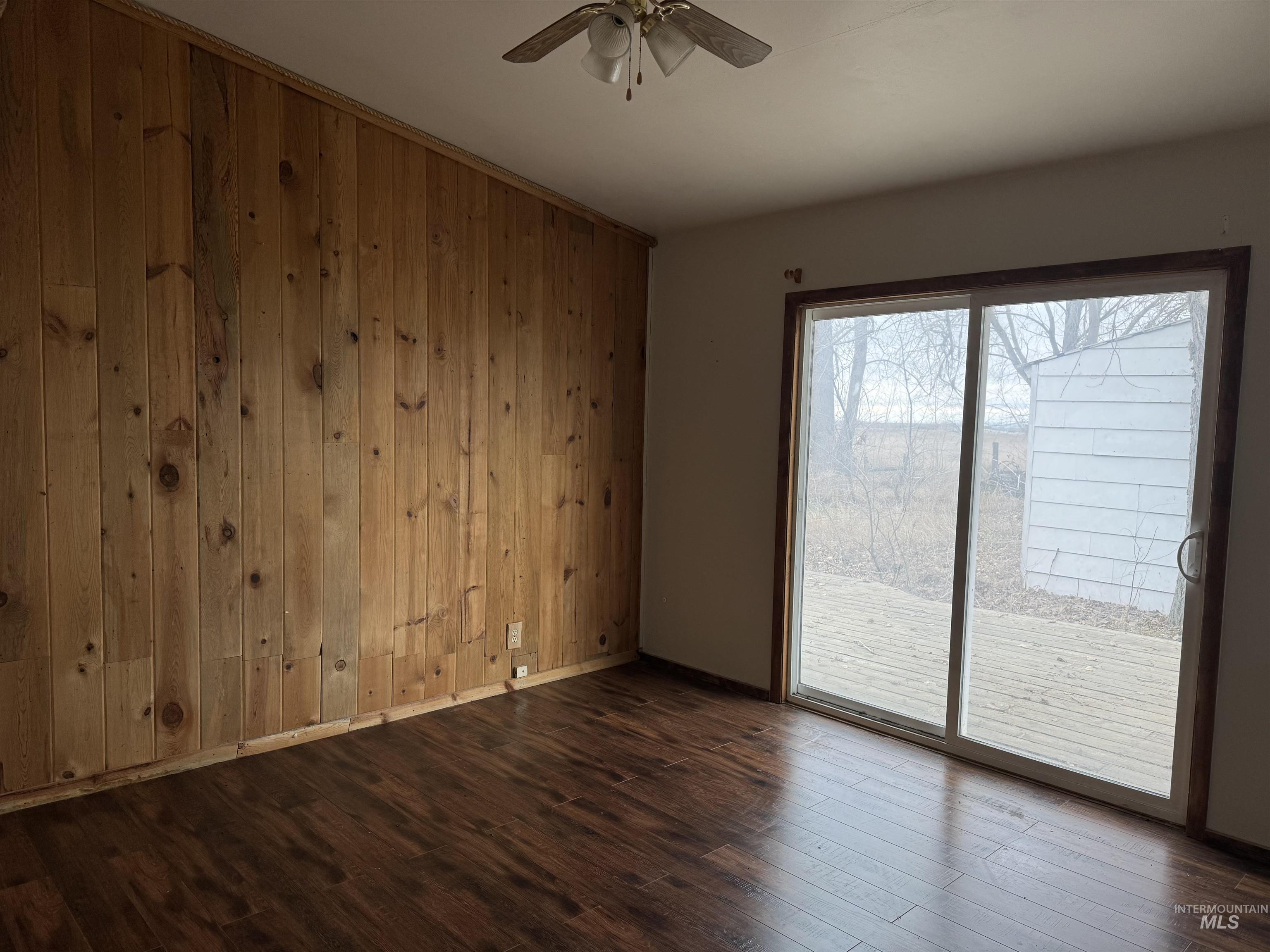 755 E 1950 S, Bliss, Idaho 83314, 2 Bedrooms, 2 Bathrooms, Residential For Sale, Price $350,000,MLS 98975313