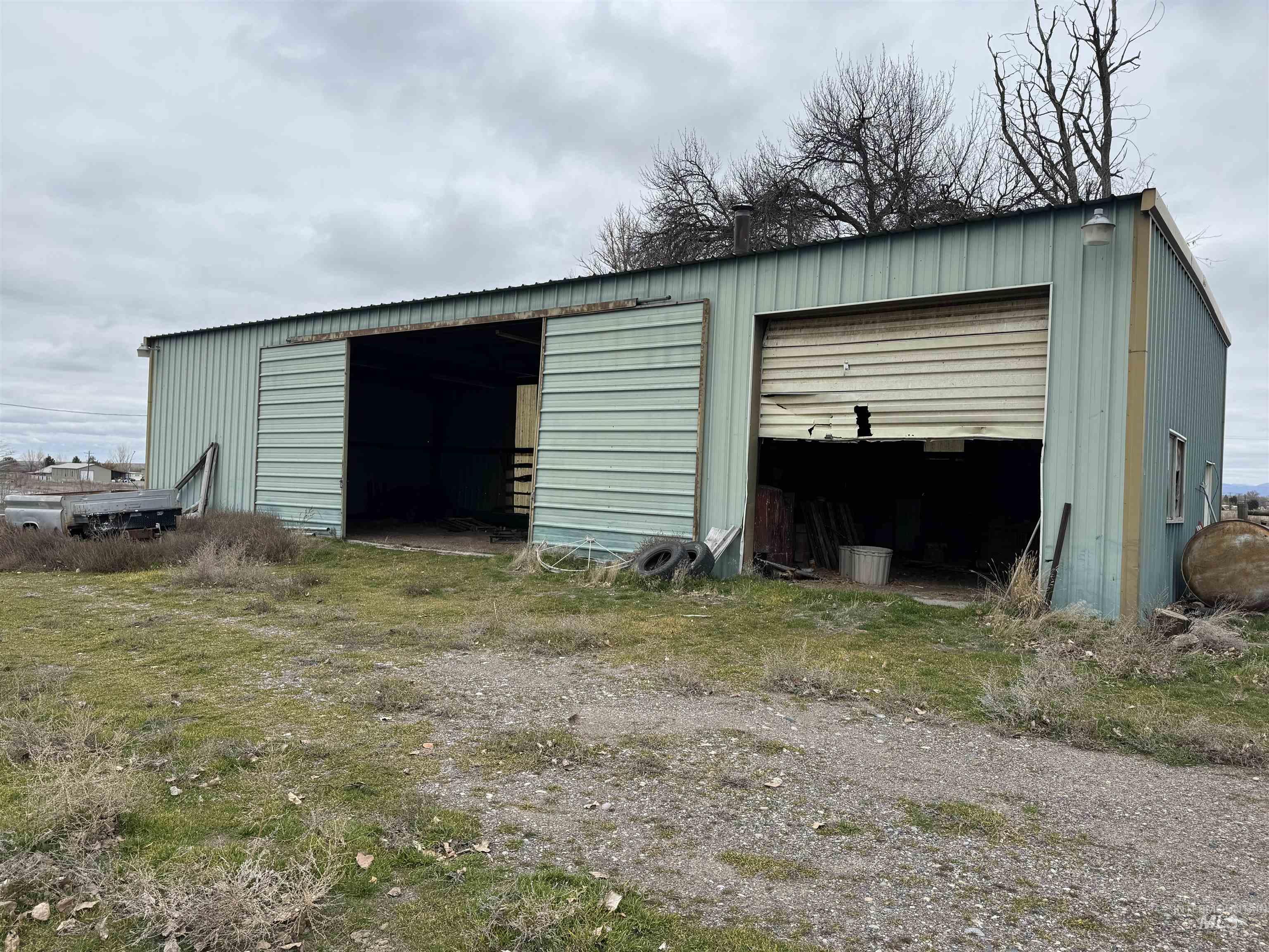 755 E 1950 S, Bliss, Idaho 83314, 2 Bedrooms, 2 Bathrooms, Residential For Sale, Price $350,000,MLS 98975313