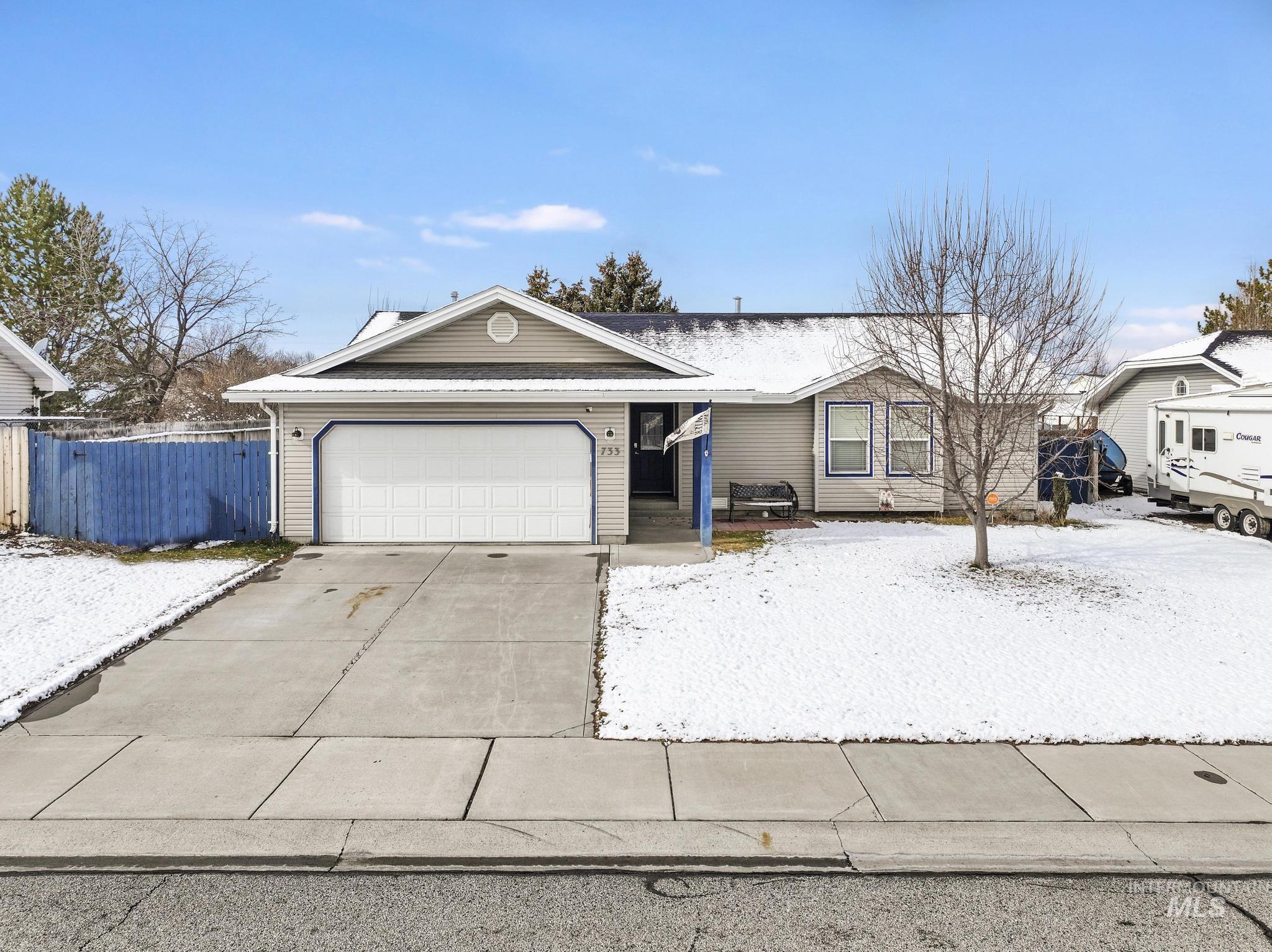 733 Oleary Way, Twin Falls, Idaho 83301-8235, 3 Bedrooms, 2 Bathrooms, Residential For Sale, Price $349,900,MLS 98975315