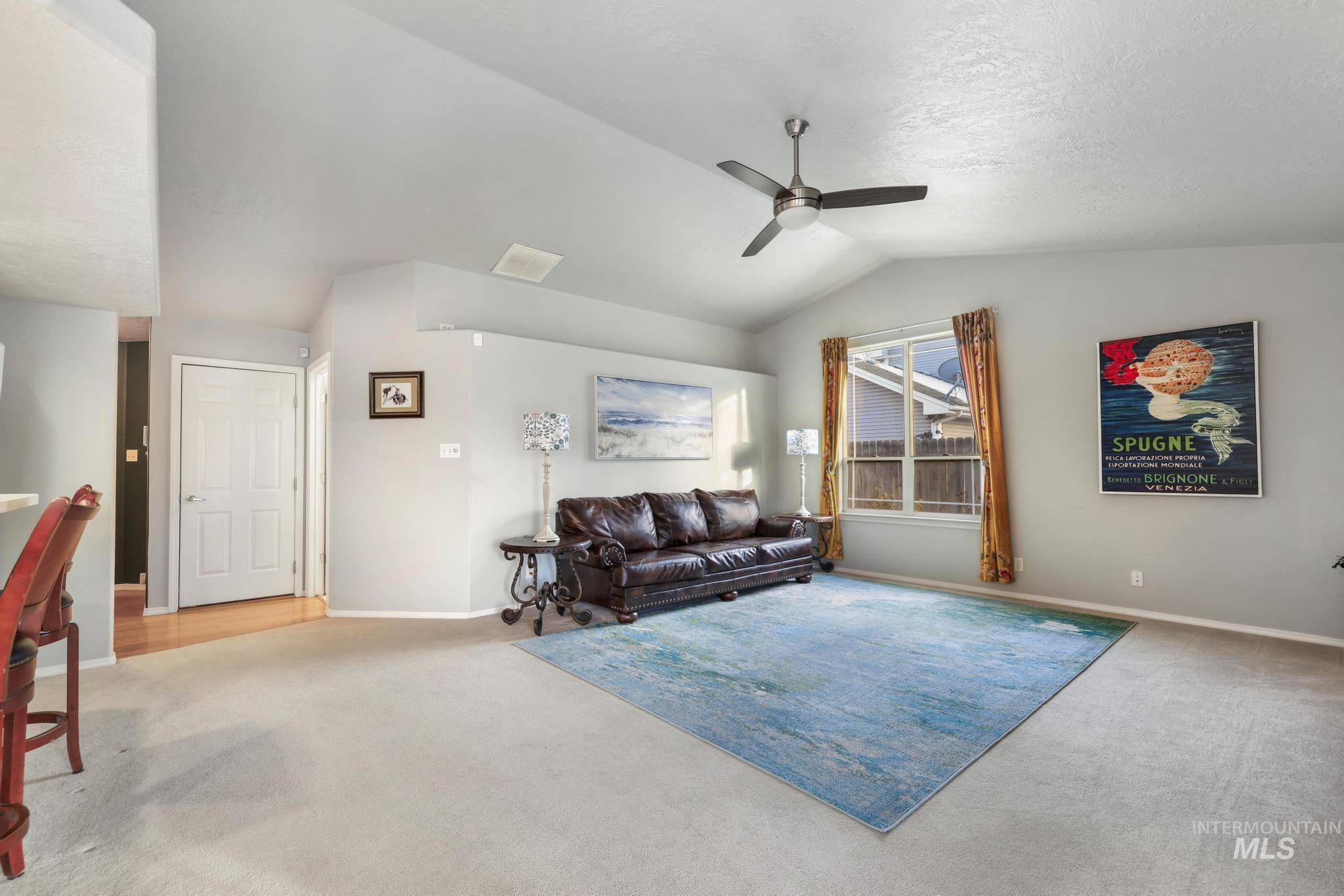 733 Oleary Way, Twin Falls, Idaho 83301-8235, 3 Bedrooms, 2 Bathrooms, Residential For Sale, Price $349,900,MLS 98975315