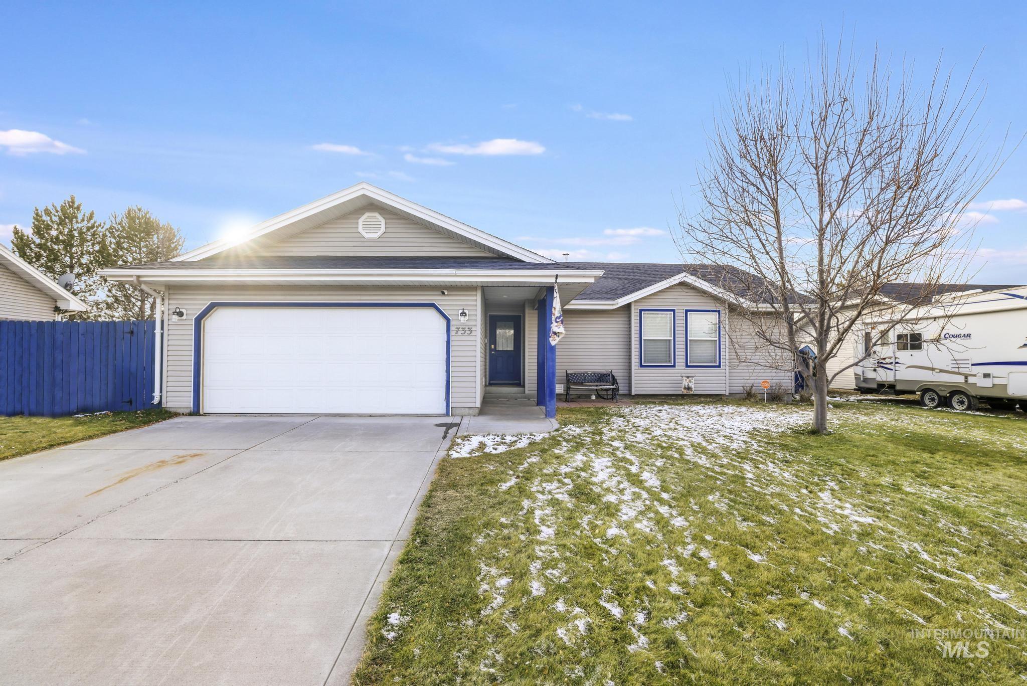 733 Oleary Way, Twin Falls, Idaho 83301-8235, 3 Bedrooms, 2 Bathrooms, Residential For Sale, Price $349,900,MLS 98975315