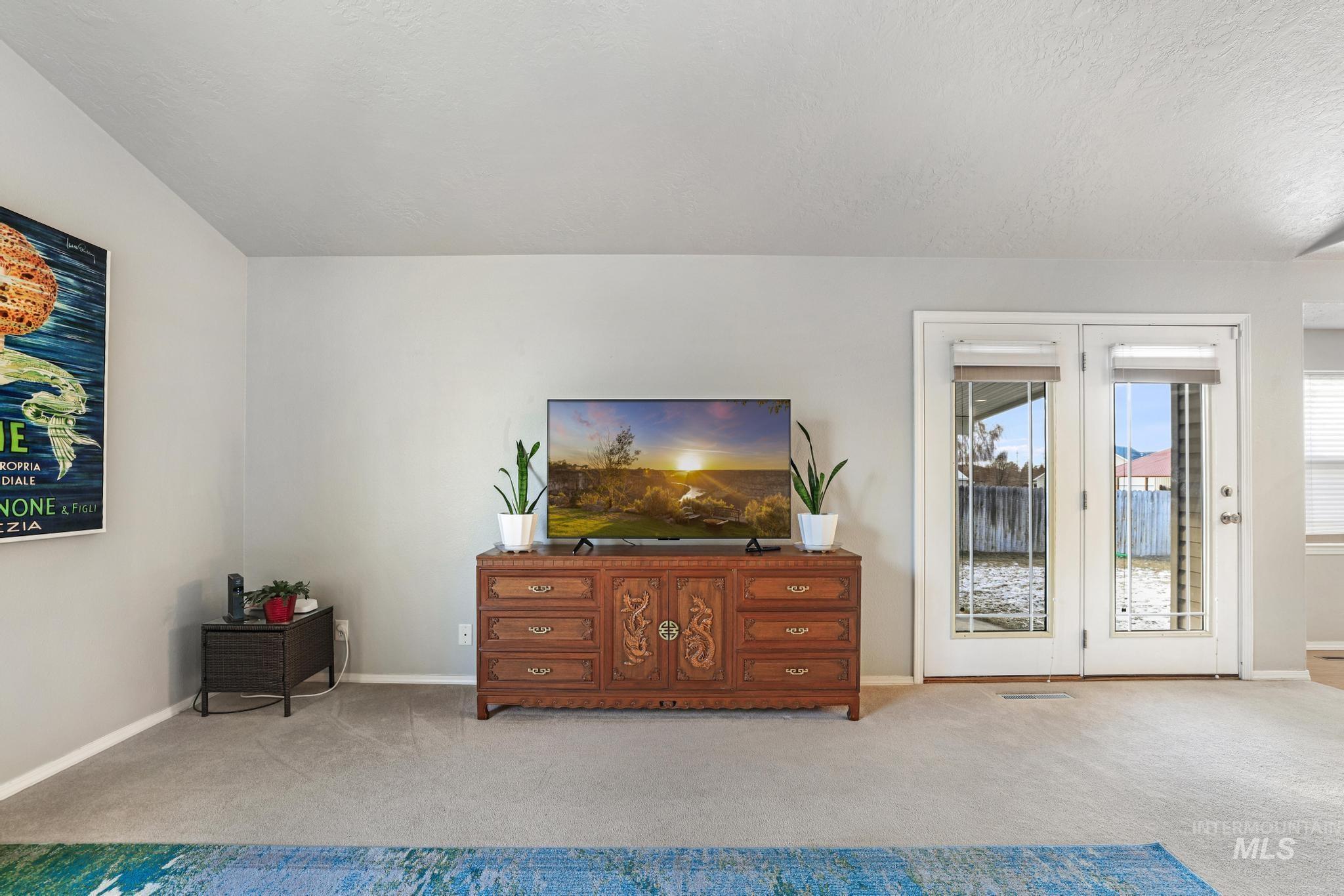 733 Oleary Way, Twin Falls, Idaho 83301-8235, 3 Bedrooms, 2 Bathrooms, Residential For Sale, Price $349,900,MLS 98975315