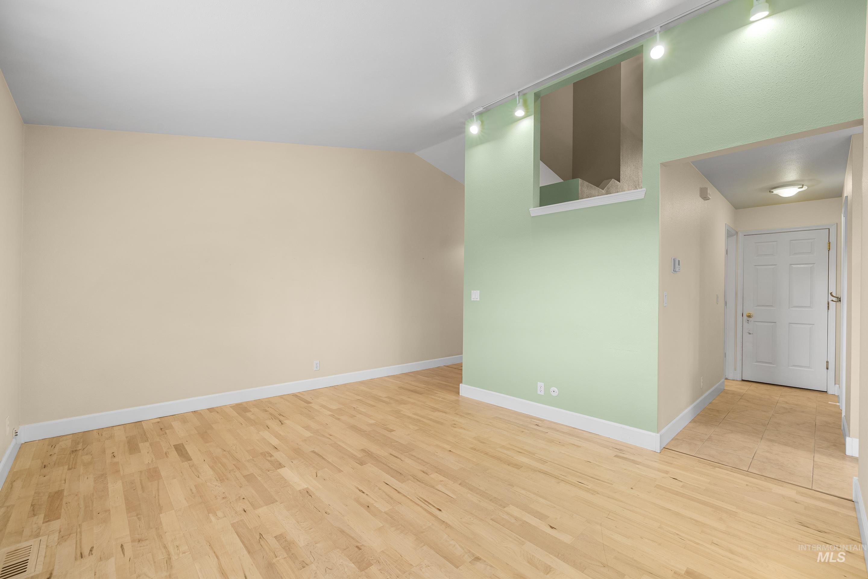 3962 W Adobe ct, Boise, Idaho 83705, 2 Bedrooms, 2 Bathrooms, Residential For Sale, Price $345,000,MLS 98975316