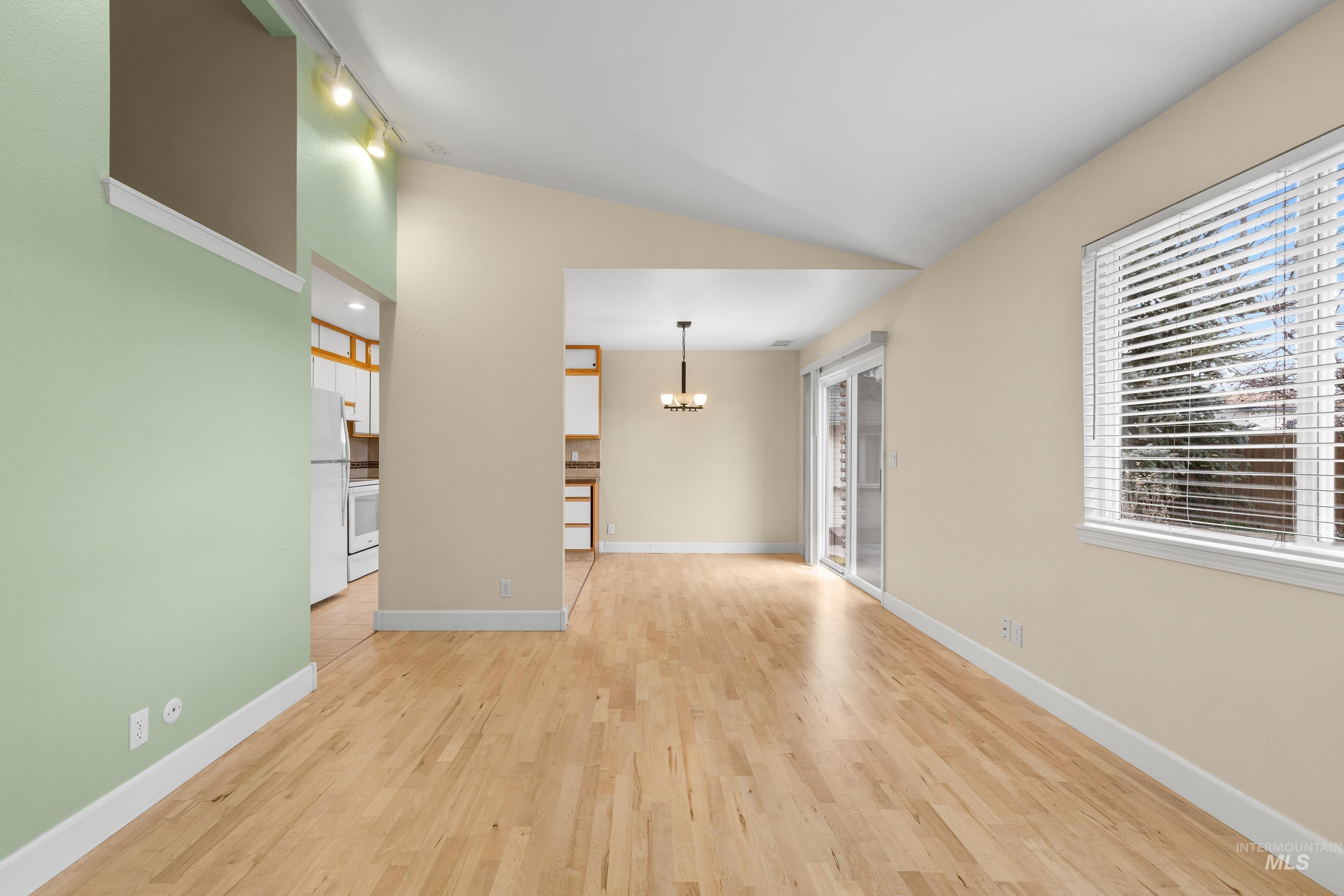 3962 W Adobe ct, Boise, Idaho 83705, 2 Bedrooms, 2 Bathrooms, Residential For Sale, Price $345,000,MLS 98975316