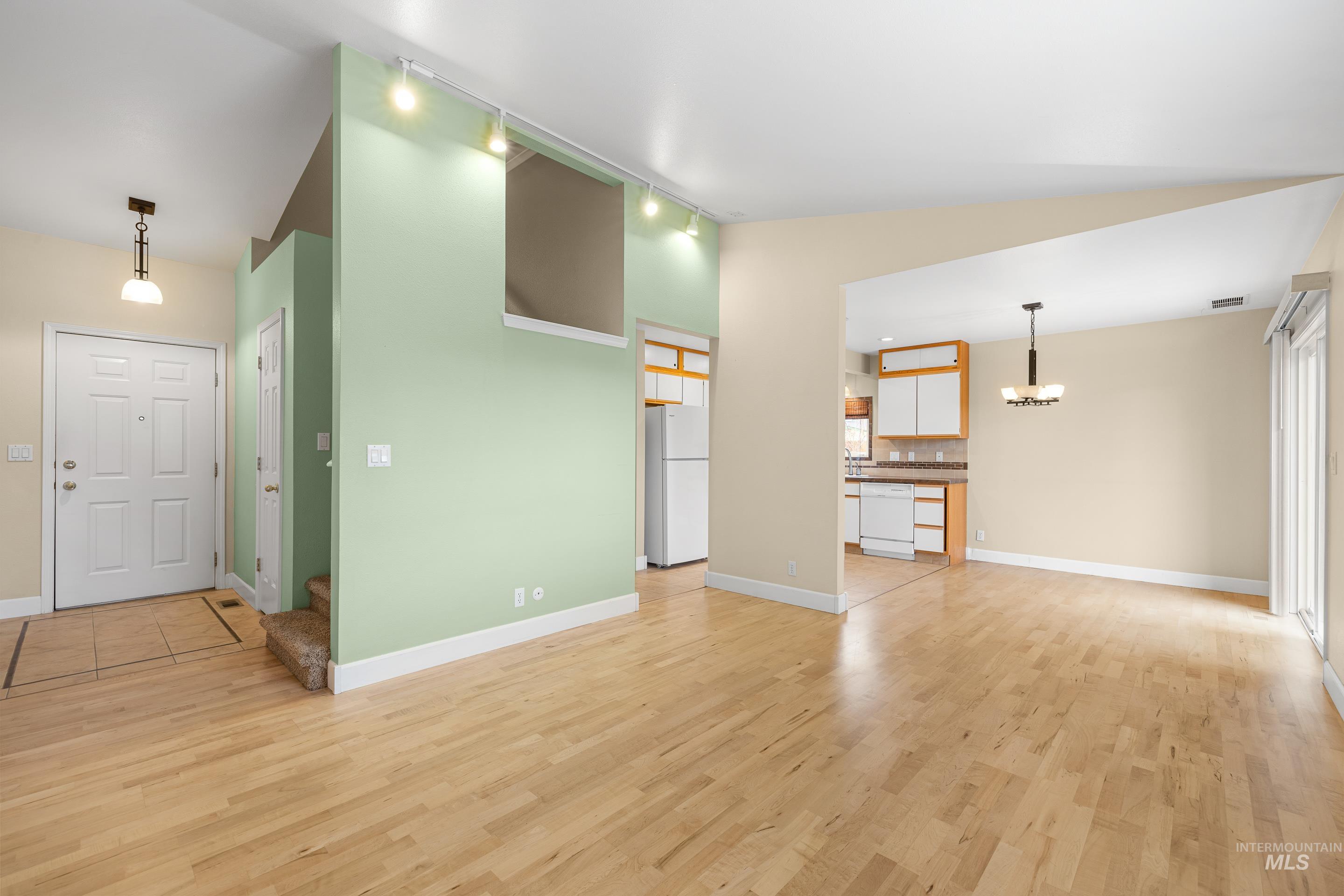 3962 W Adobe ct, Boise, Idaho 83705, 2 Bedrooms, 2 Bathrooms, Residential For Sale, Price $345,000,MLS 98975316