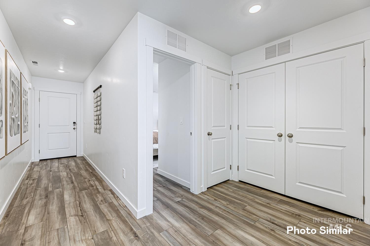 8604 E Dove Field Dr, Nampa, Idaho 83687, 4 Bedrooms, 2 Bathrooms, Residential For Sale, Price $427,000,MLS 98975318