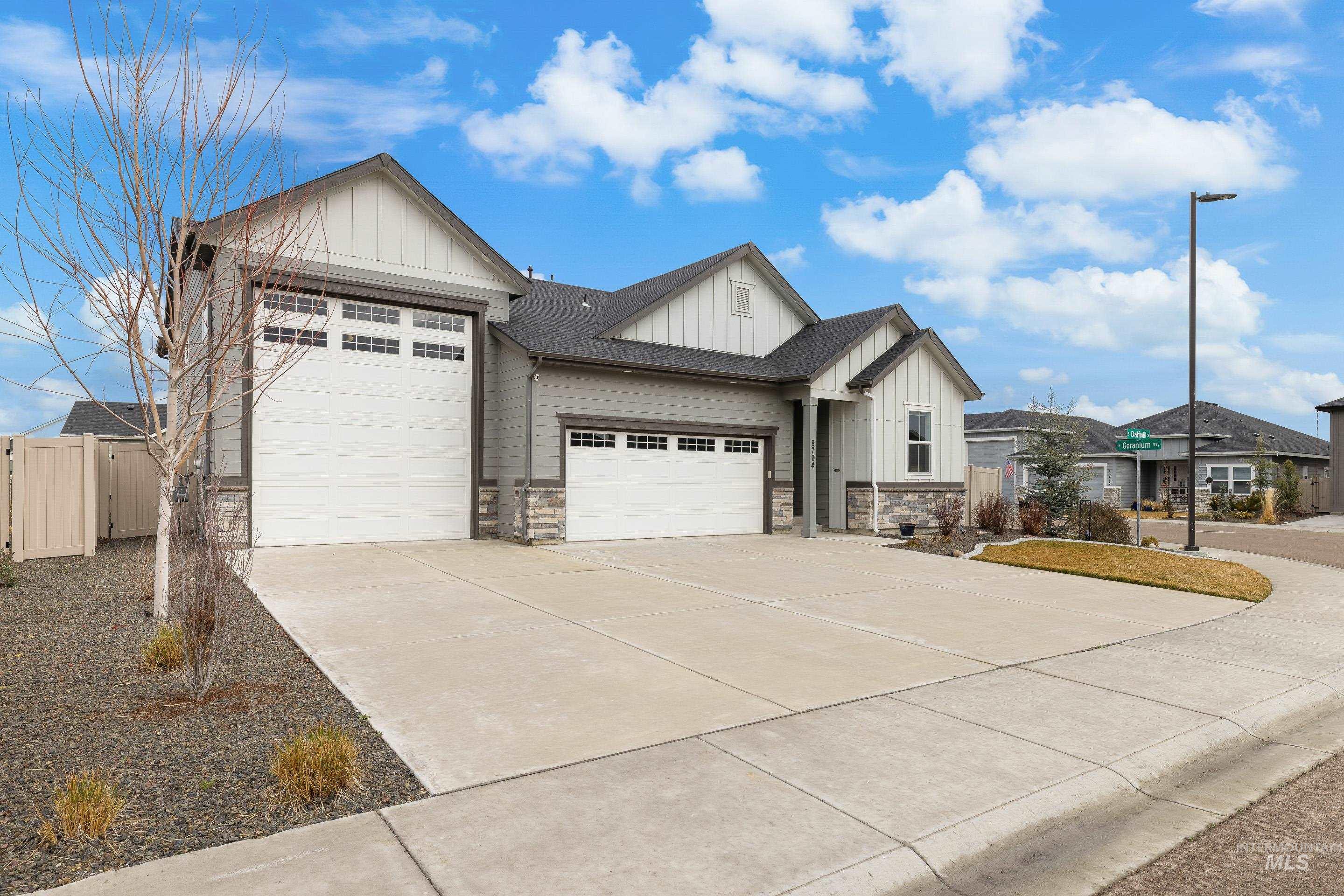 8794 E Daffodil St, Nampa, Idaho 83687, 3 Bedrooms, 2 Bathrooms, Residential For Sale, Price $550,000, 98975320