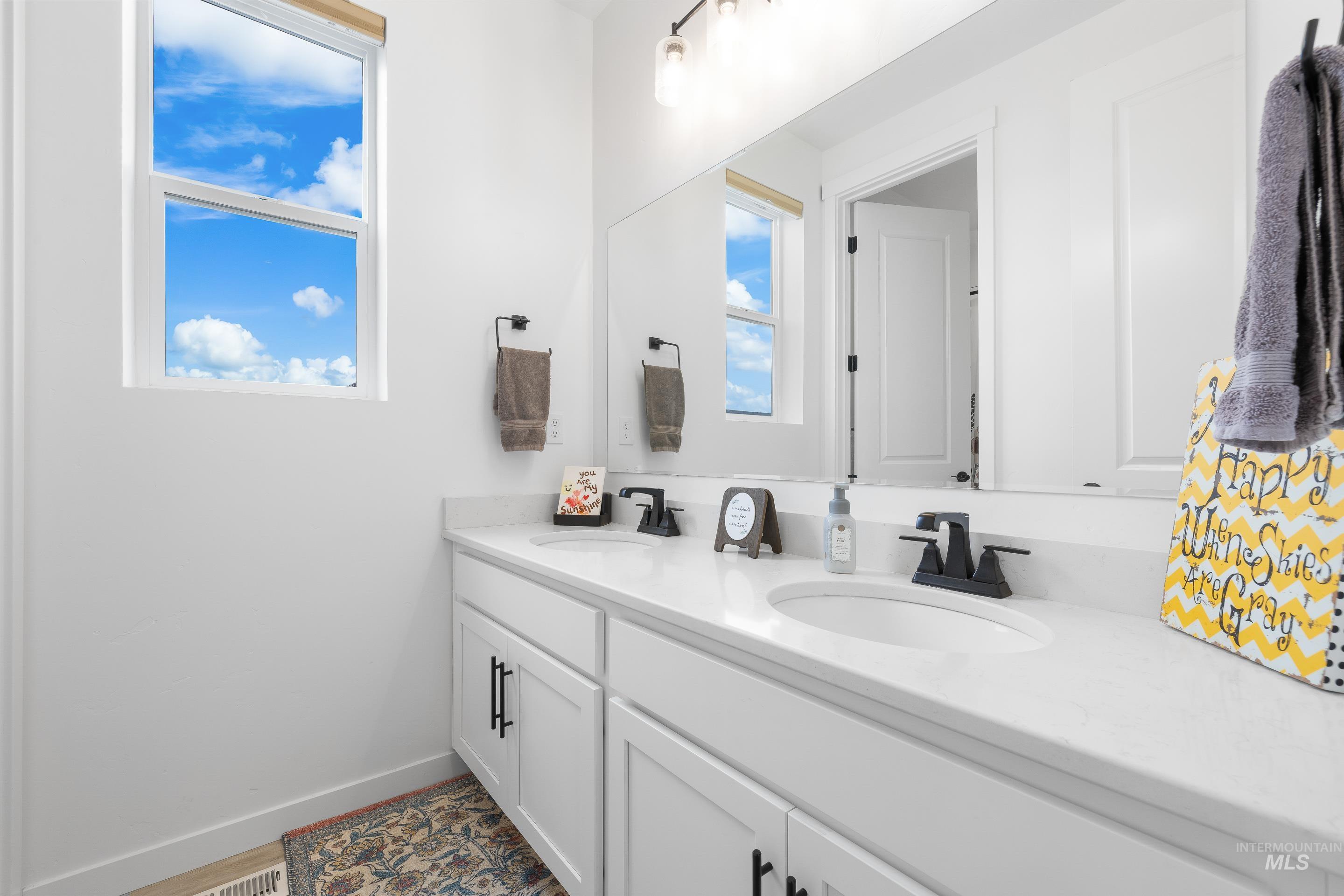 8794 E Daffodil St, Nampa, Idaho 83687, 3 Bedrooms, 2 Bathrooms, Residential For Sale, Price $550,000, 98975320