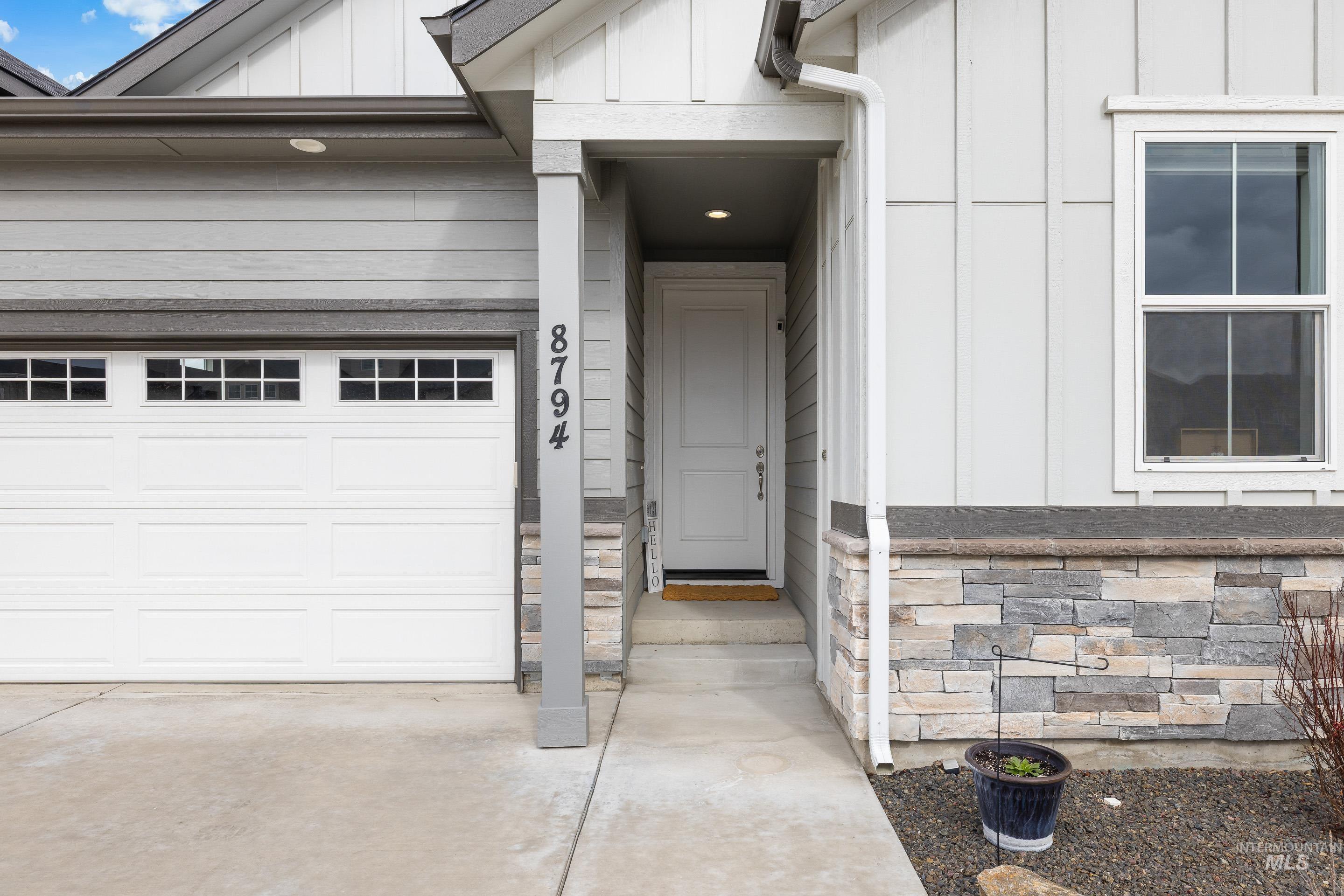 8794 E Daffodil St, Nampa, Idaho 83687, 3 Bedrooms, 2 Bathrooms, Residential For Sale, Price $550,000, 98975320