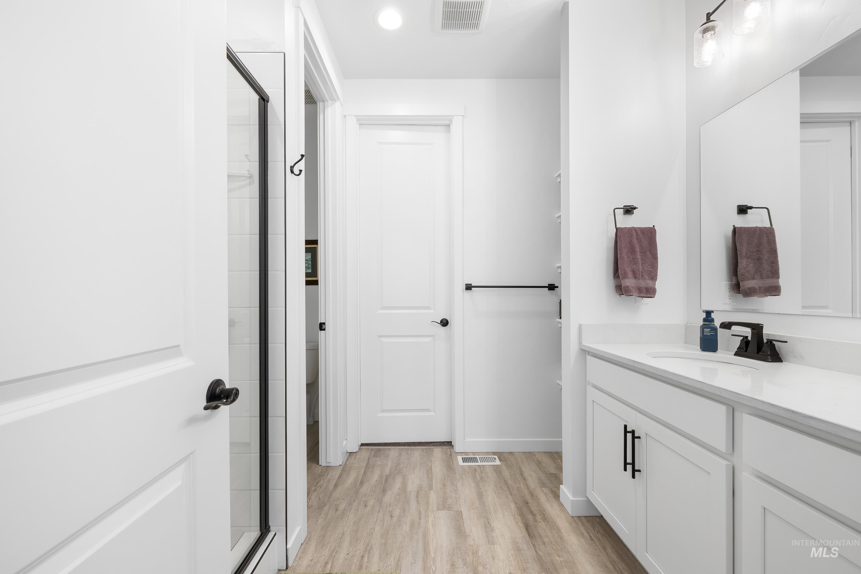 8794 E Daffodil St, Nampa, Idaho 83687, 3 Bedrooms, 2 Bathrooms, Residential For Sale, Price $550,000, 98975320