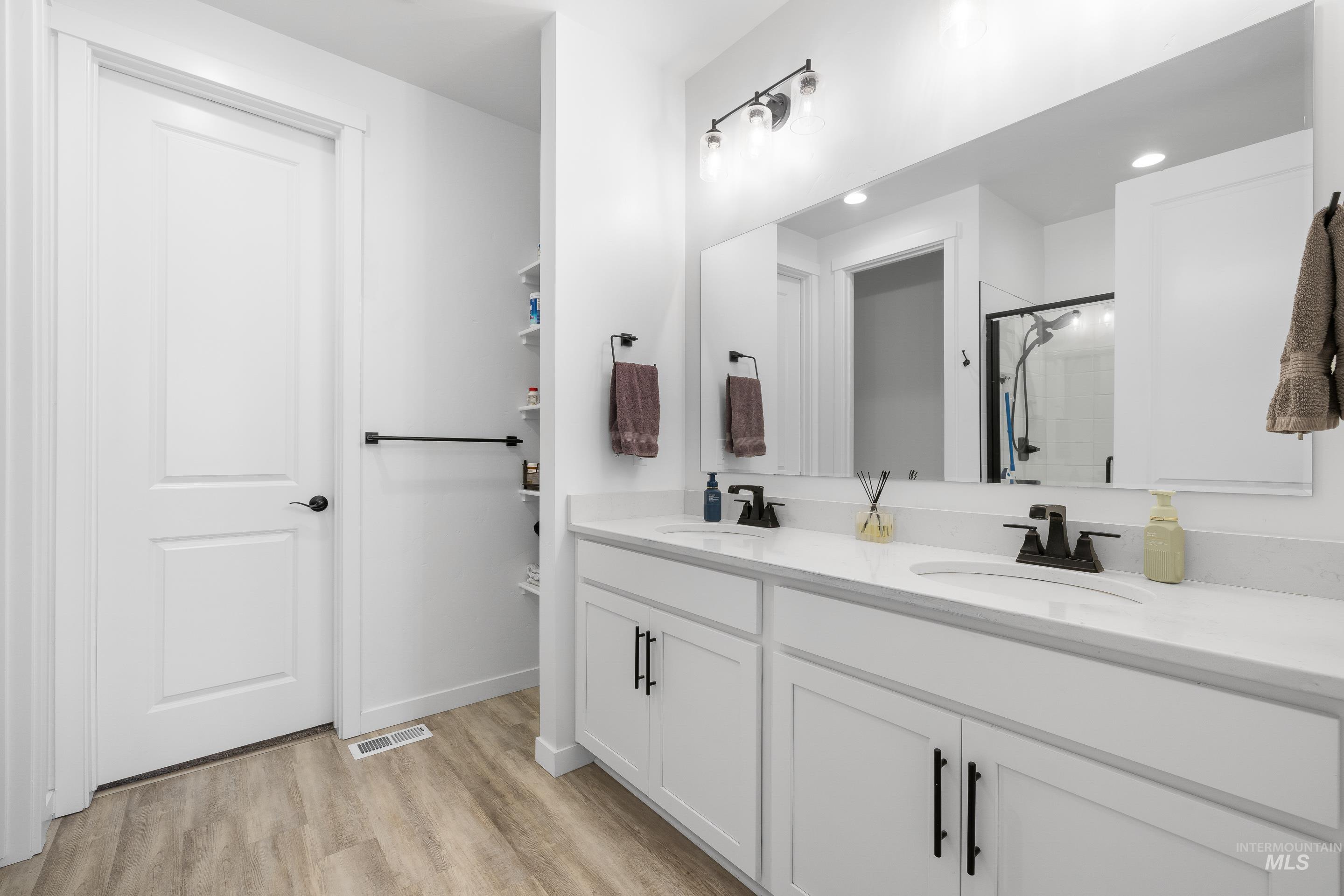 8794 E Daffodil St, Nampa, Idaho 83687, 3 Bedrooms, 2 Bathrooms, Residential For Sale, Price $550,000, 98975320