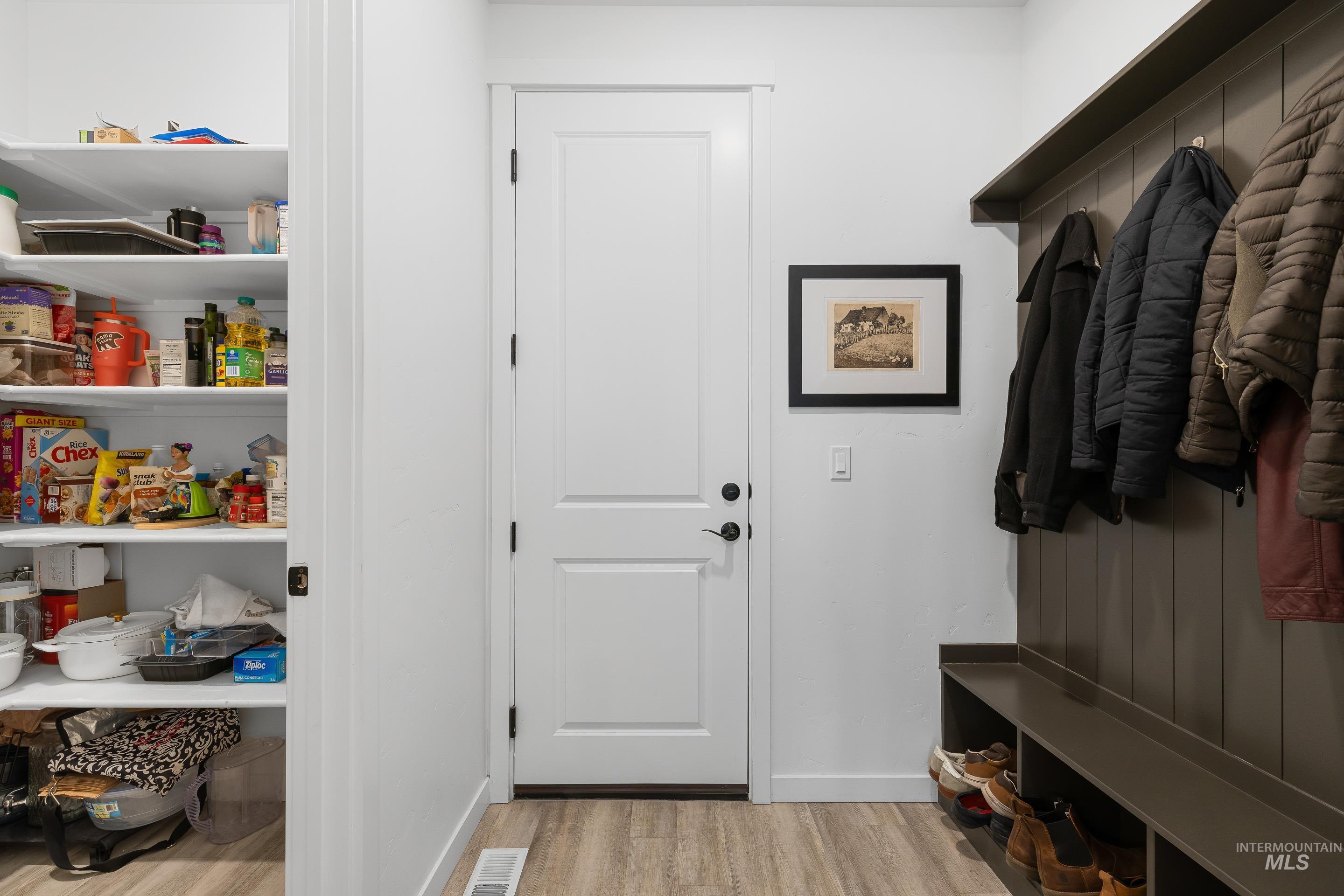 8794 E Daffodil St, Nampa, Idaho 83687, 3 Bedrooms, 2 Bathrooms, Residential For Sale, Price $550,000, 98975320