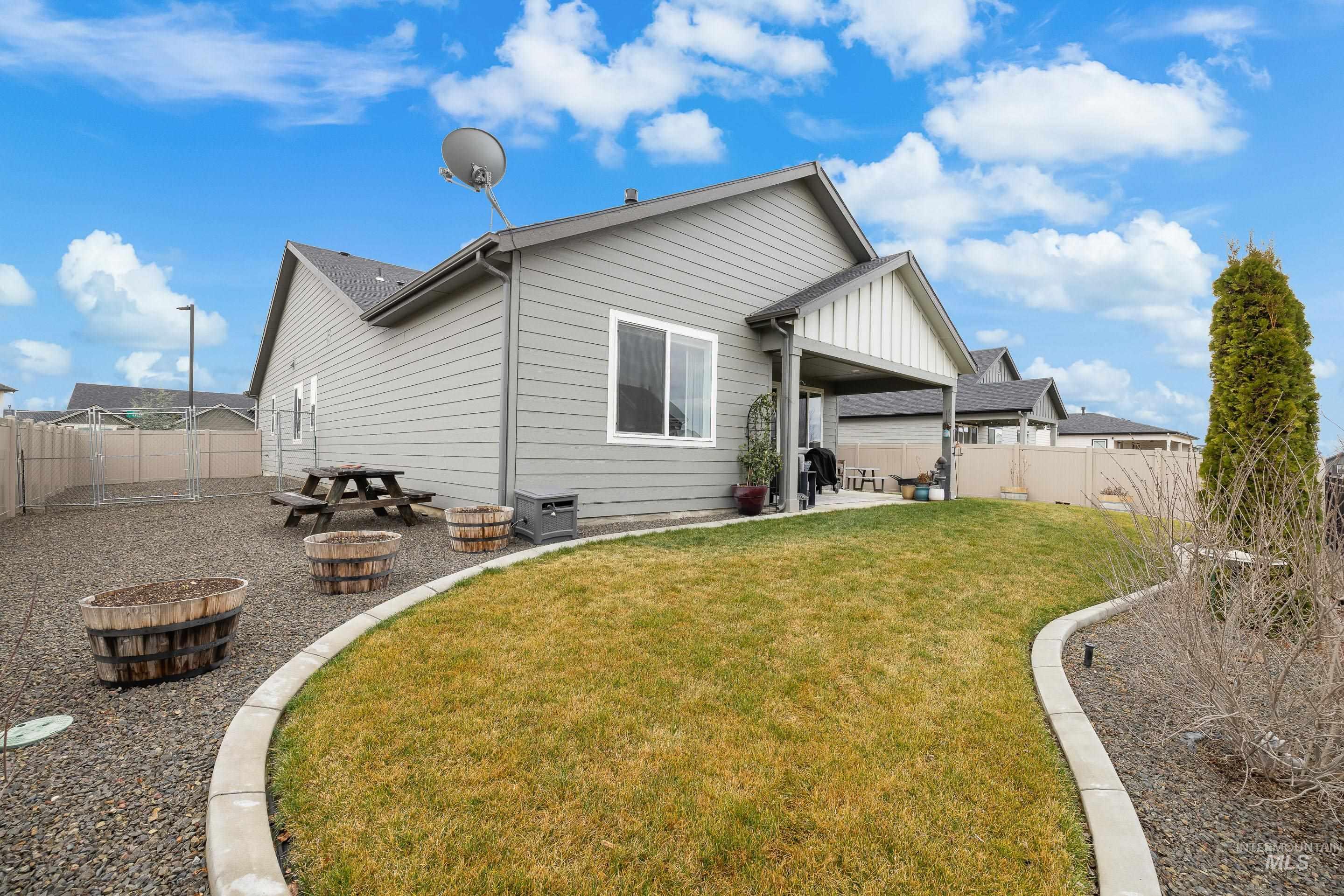 8794 E Daffodil St, Nampa, Idaho 83687, 3 Bedrooms, 2 Bathrooms, Residential For Sale, Price $550,000, 98975320