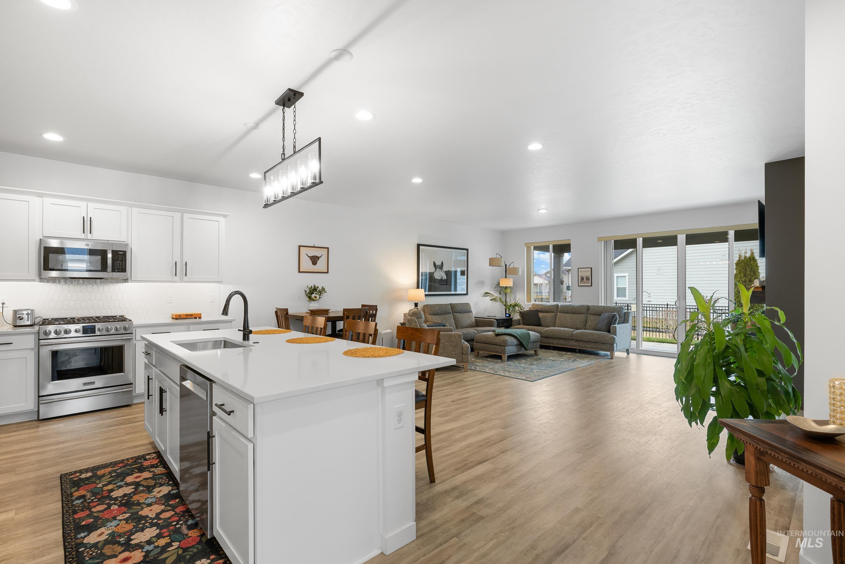 8794 E Daffodil St, Nampa, Idaho 83687, 3 Bedrooms, 2 Bathrooms, Residential For Sale, Price $550,000, 98975320