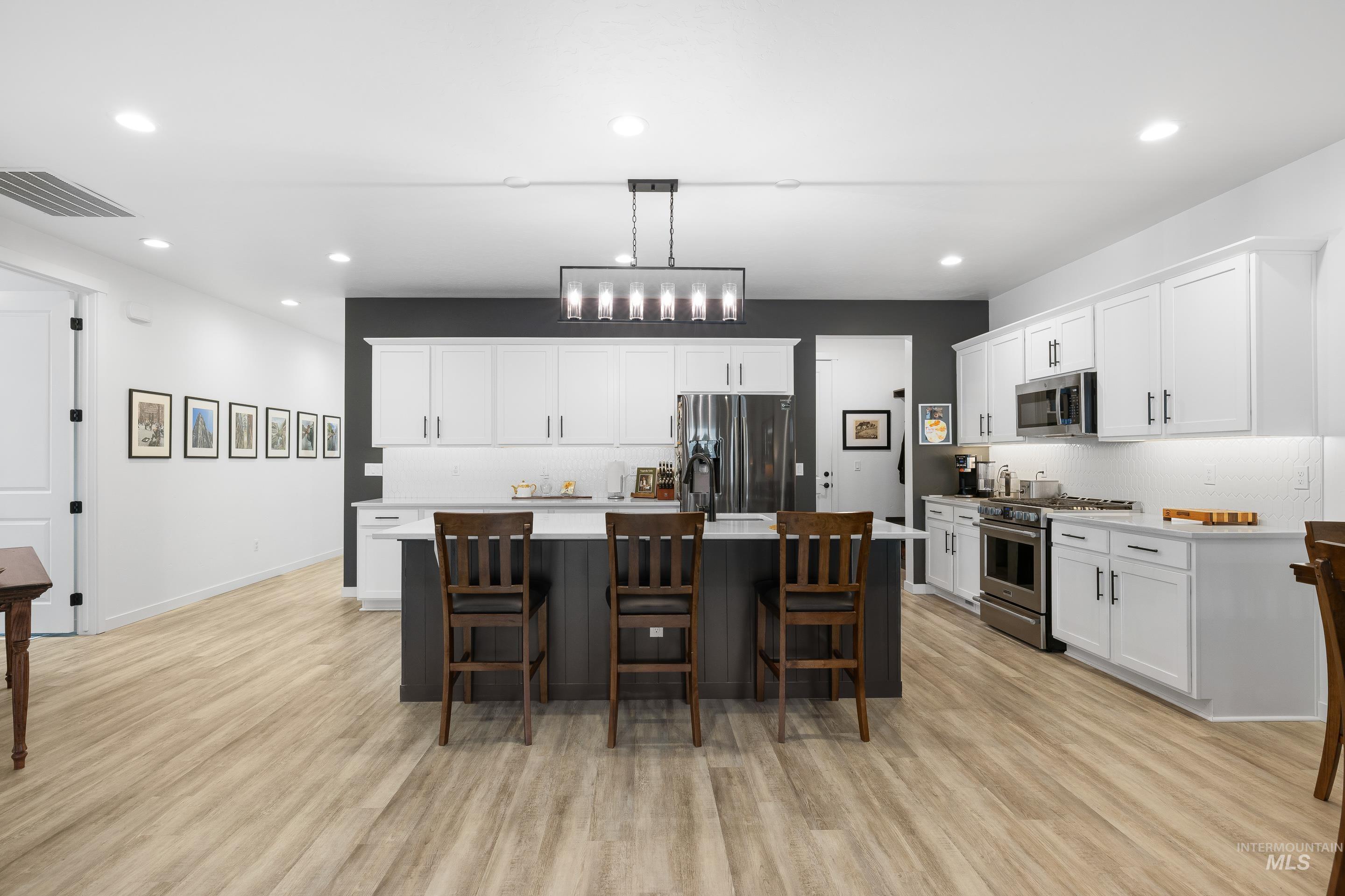 8794 E Daffodil St, Nampa, Idaho 83687, 3 Bedrooms, 2 Bathrooms, Residential For Sale, Price $550,000, 98975320