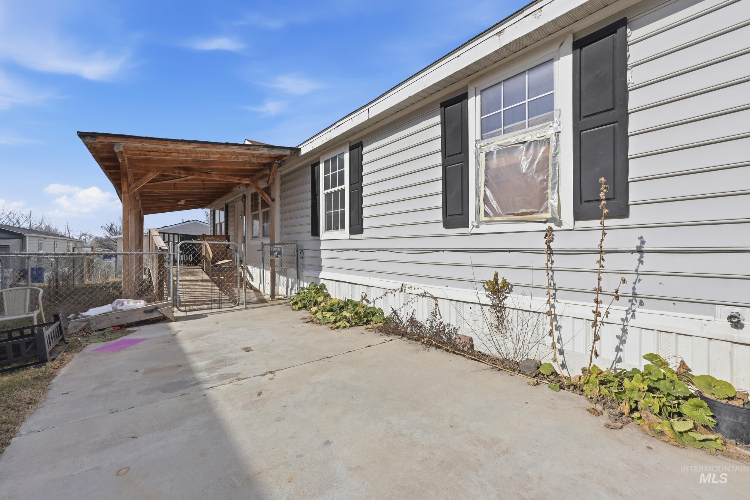 601 N 42nd St, Nampa, Idaho 83651, 4 Bedrooms, 2 Bathrooms, Residential For Sale, Price $105,000,MLS 98975321