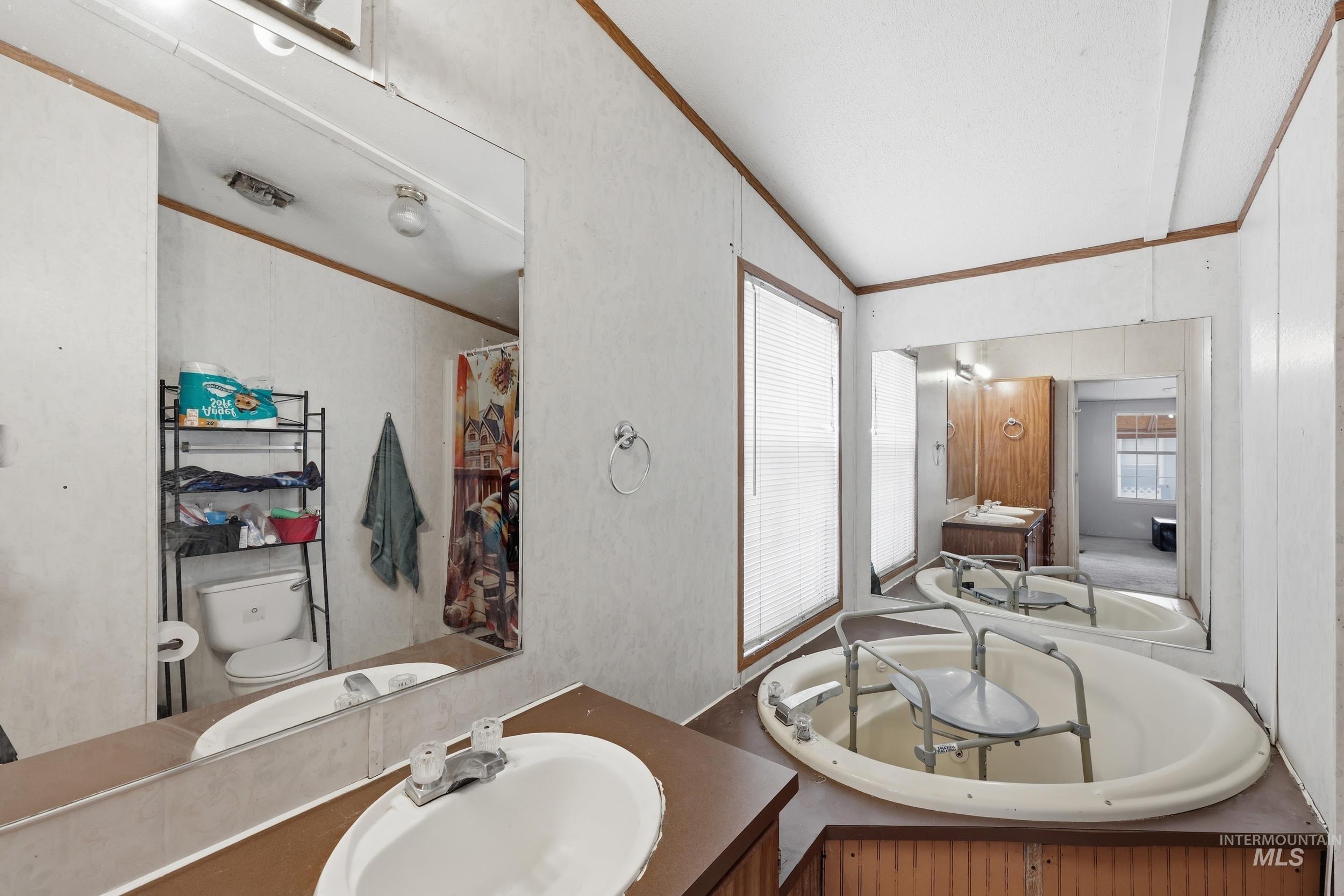 601 N 42nd St, Nampa, Idaho 83651, 4 Bedrooms, 2 Bathrooms, Residential For Sale, Price $105,000,MLS 98975321