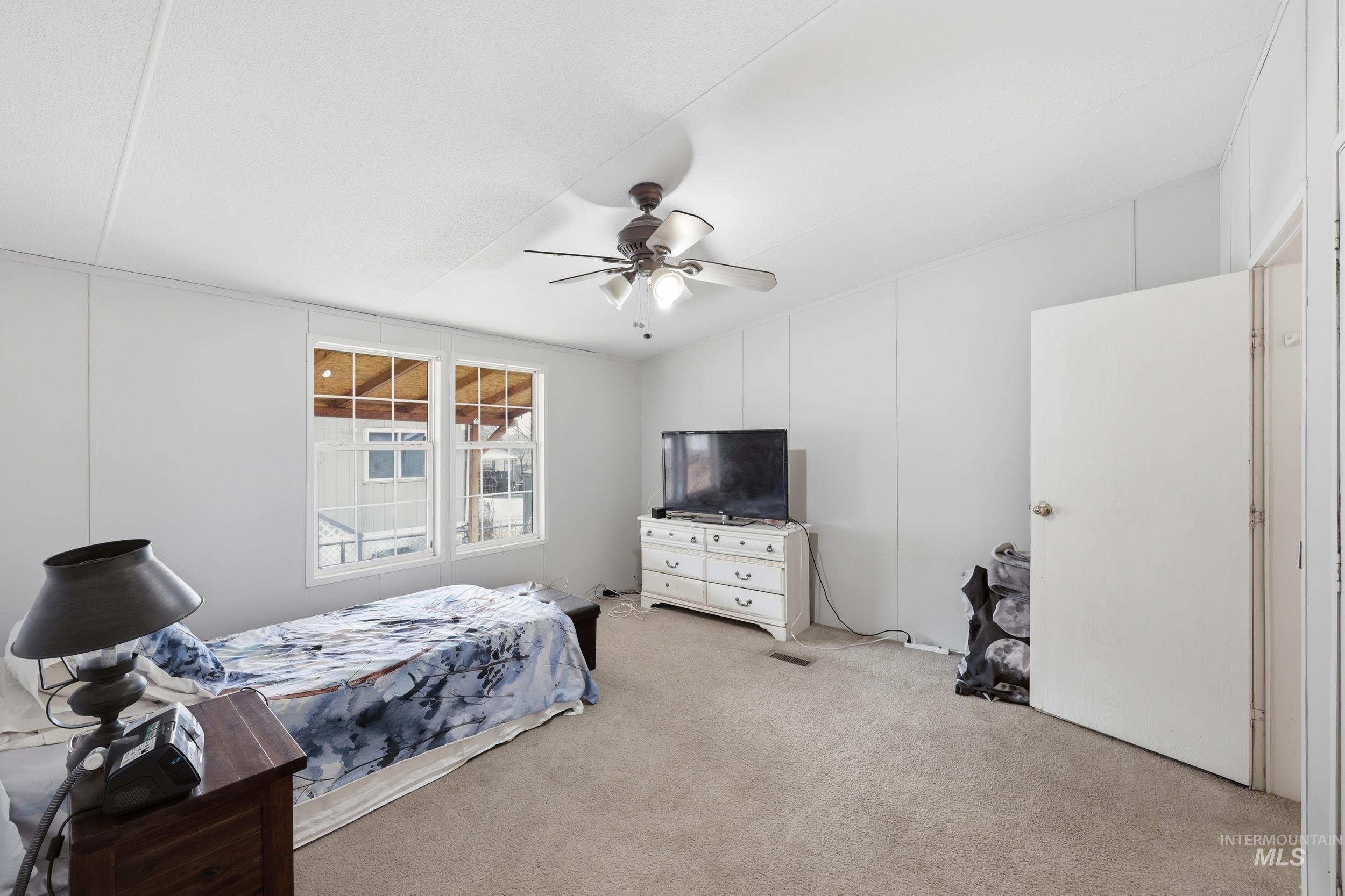 601 N 42nd St, Nampa, Idaho 83651, 4 Bedrooms, 2 Bathrooms, Residential For Sale, Price $105,000,MLS 98975321