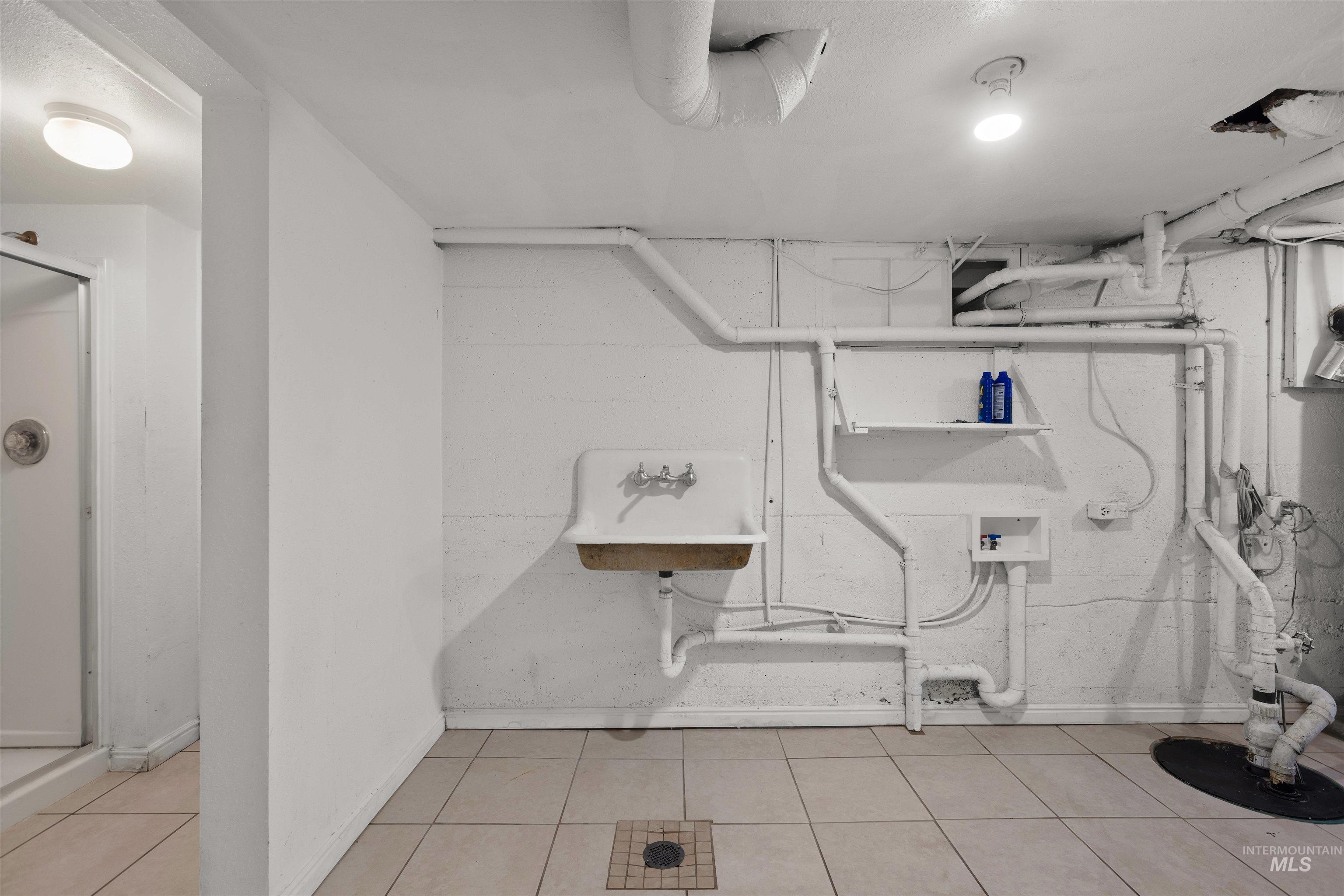 219 Cleveland Blvd, Caldwell, Idaho 83605, 3 Bedrooms, 2 Bathrooms, Residential For Sale, Price $499,900,MLS 98975323