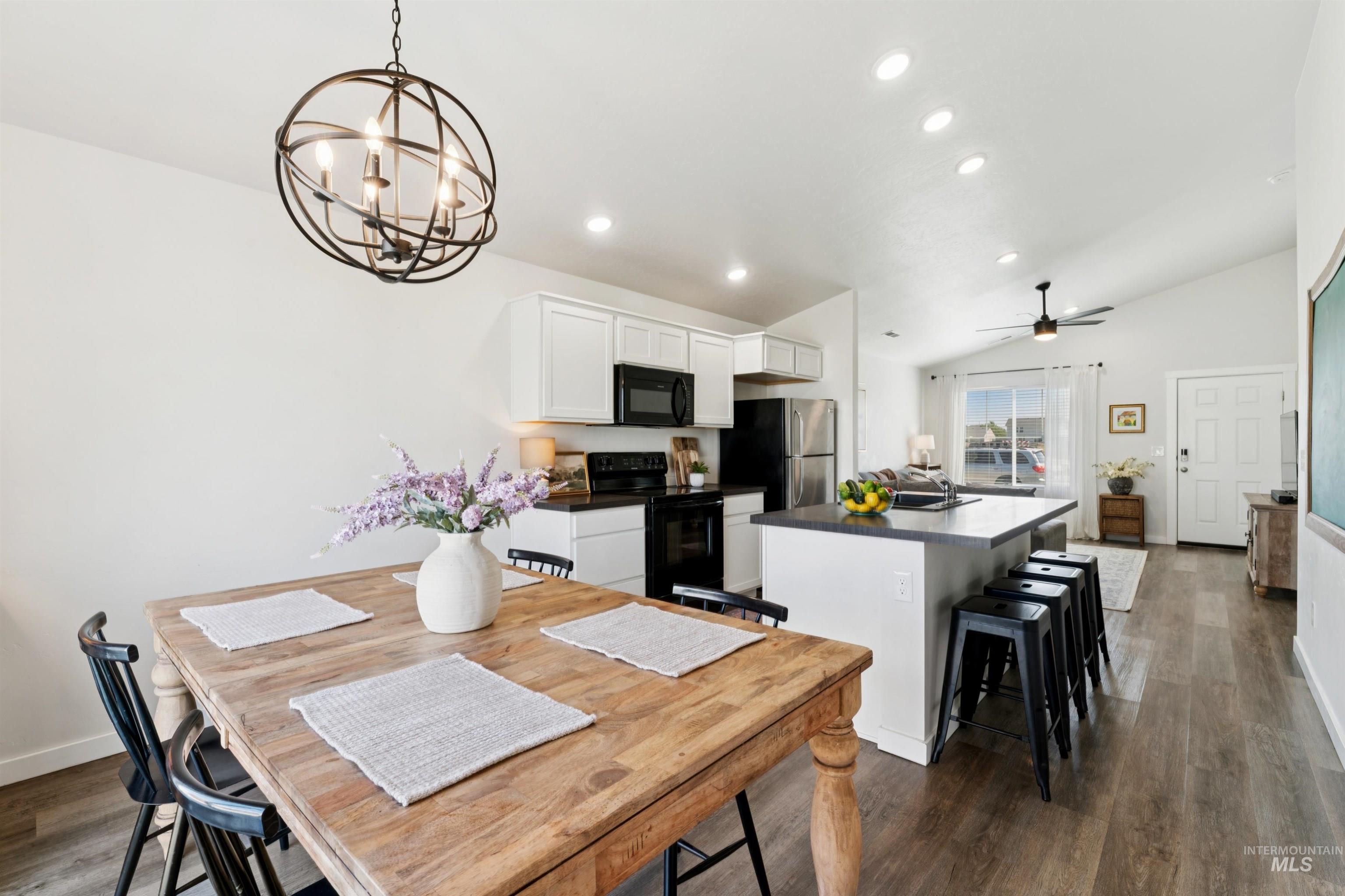 12904 Ashfield St, Caldwell, Idaho 83607, 3 Bedrooms, 2 Bathrooms, Residential For Sale, Price $369,990,MLS 98975328