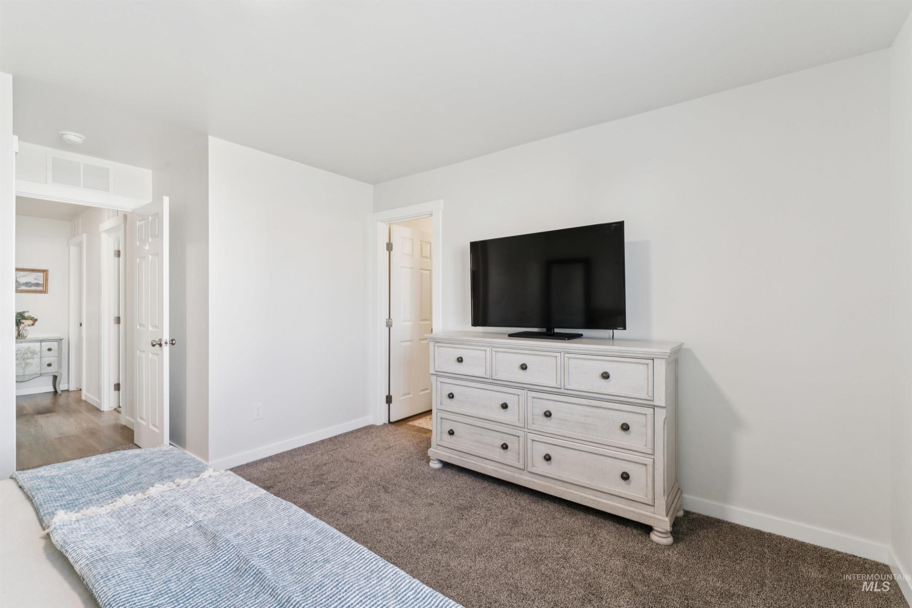 12904 Ashfield St, Caldwell, Idaho 83607, 3 Bedrooms, 2 Bathrooms, Residential For Sale, Price $369,990,MLS 98975328