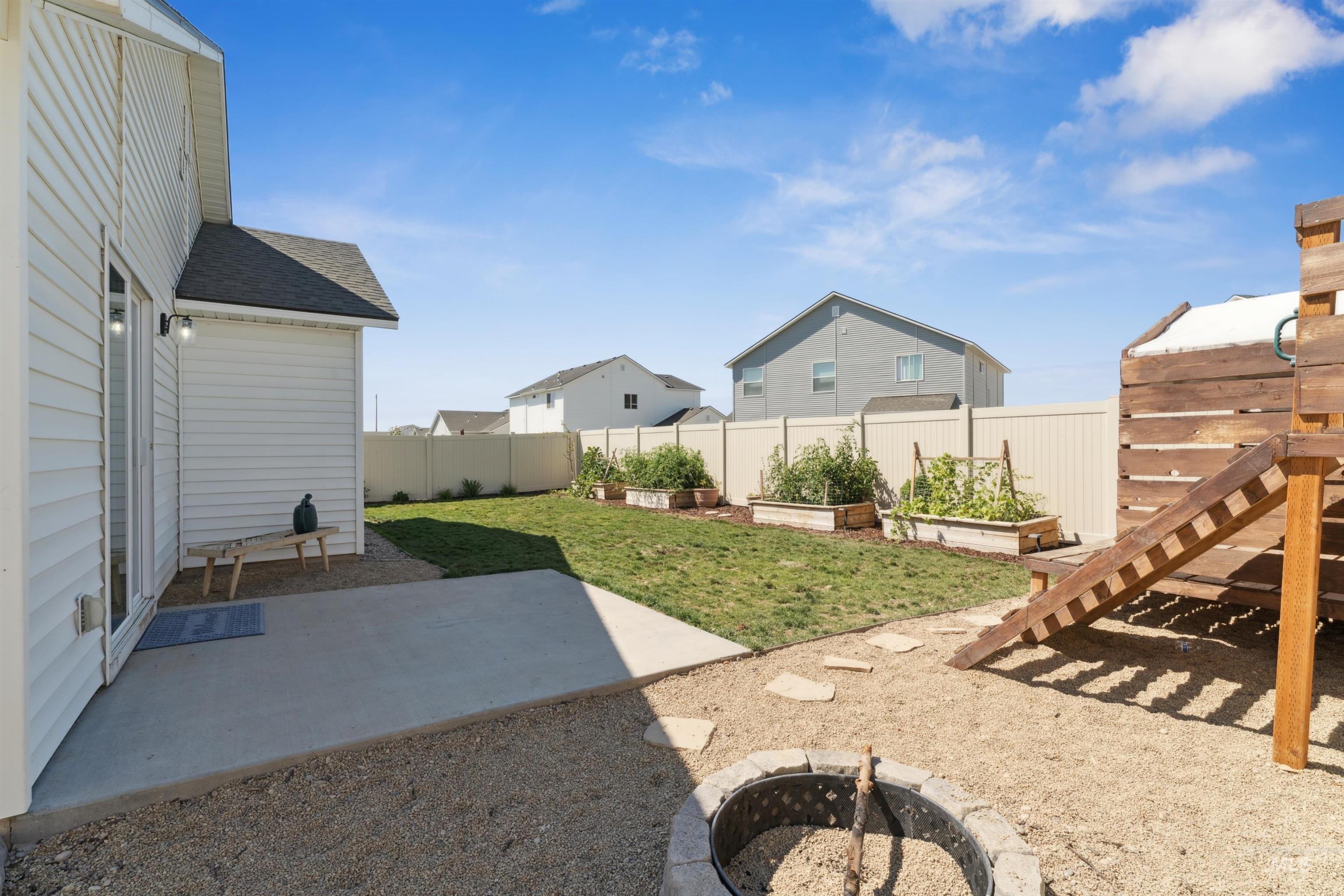 12904 Ashfield St, Caldwell, Idaho 83607, 3 Bedrooms, 2 Bathrooms, Residential For Sale, Price $369,990,MLS 98975328