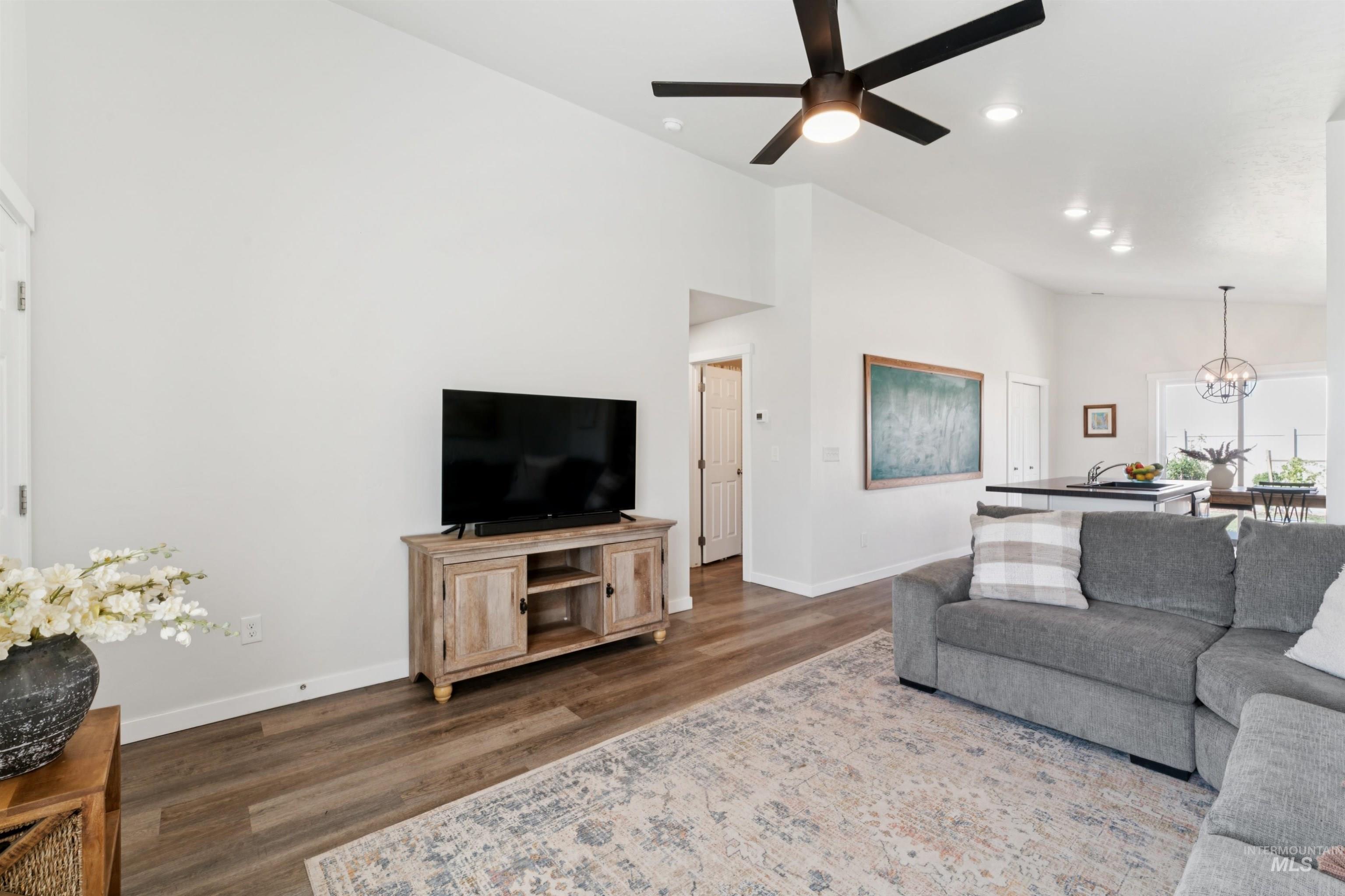 12904 Ashfield St, Caldwell, Idaho 83607, 3 Bedrooms, 2 Bathrooms, Residential For Sale, Price $369,990,MLS 98975328