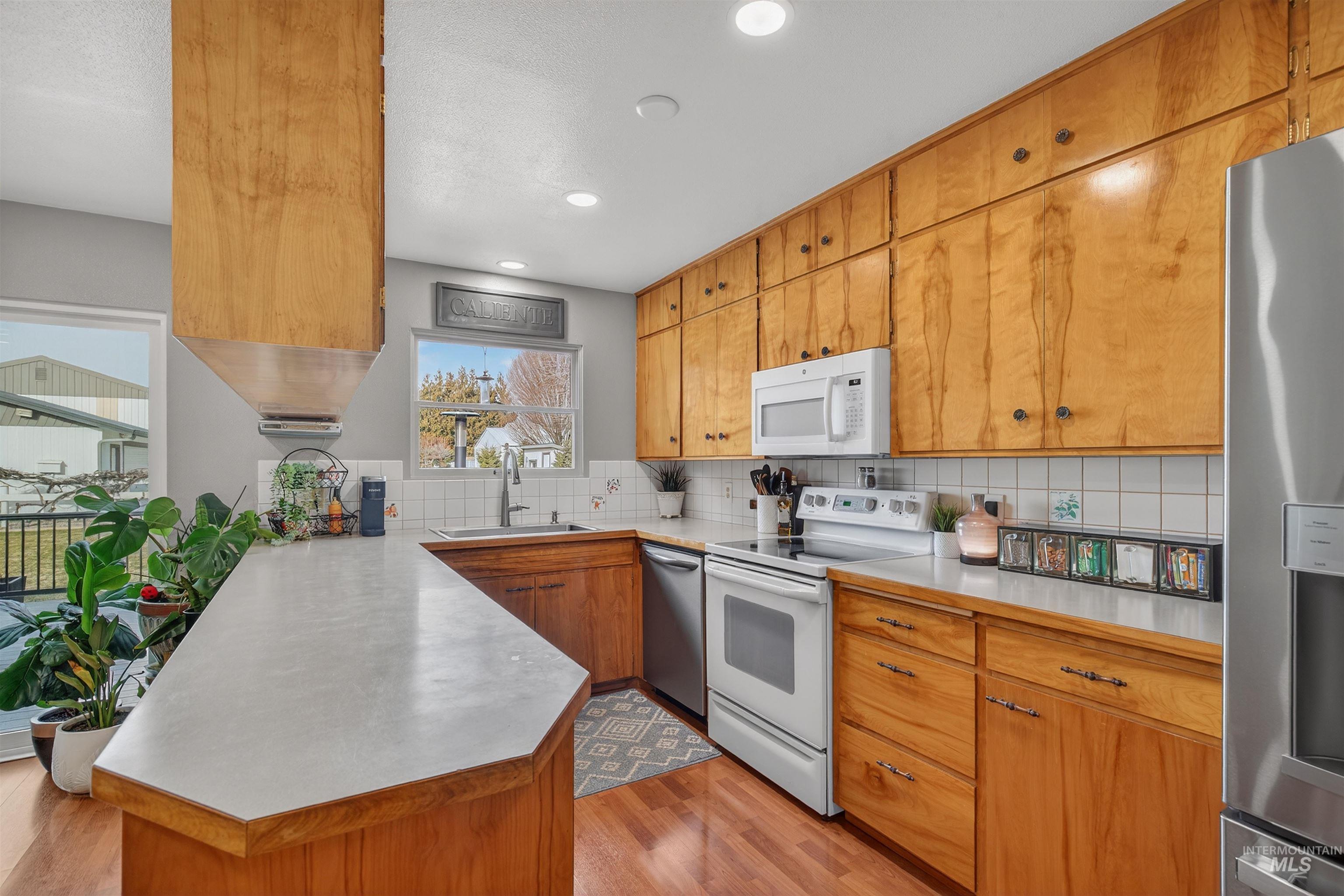 917 Cedar Avenue, Lewiston, Idaho 83501, 4 Bedrooms, 2.5 Bathrooms, Residential For Sale, Price $689,900, 98975331