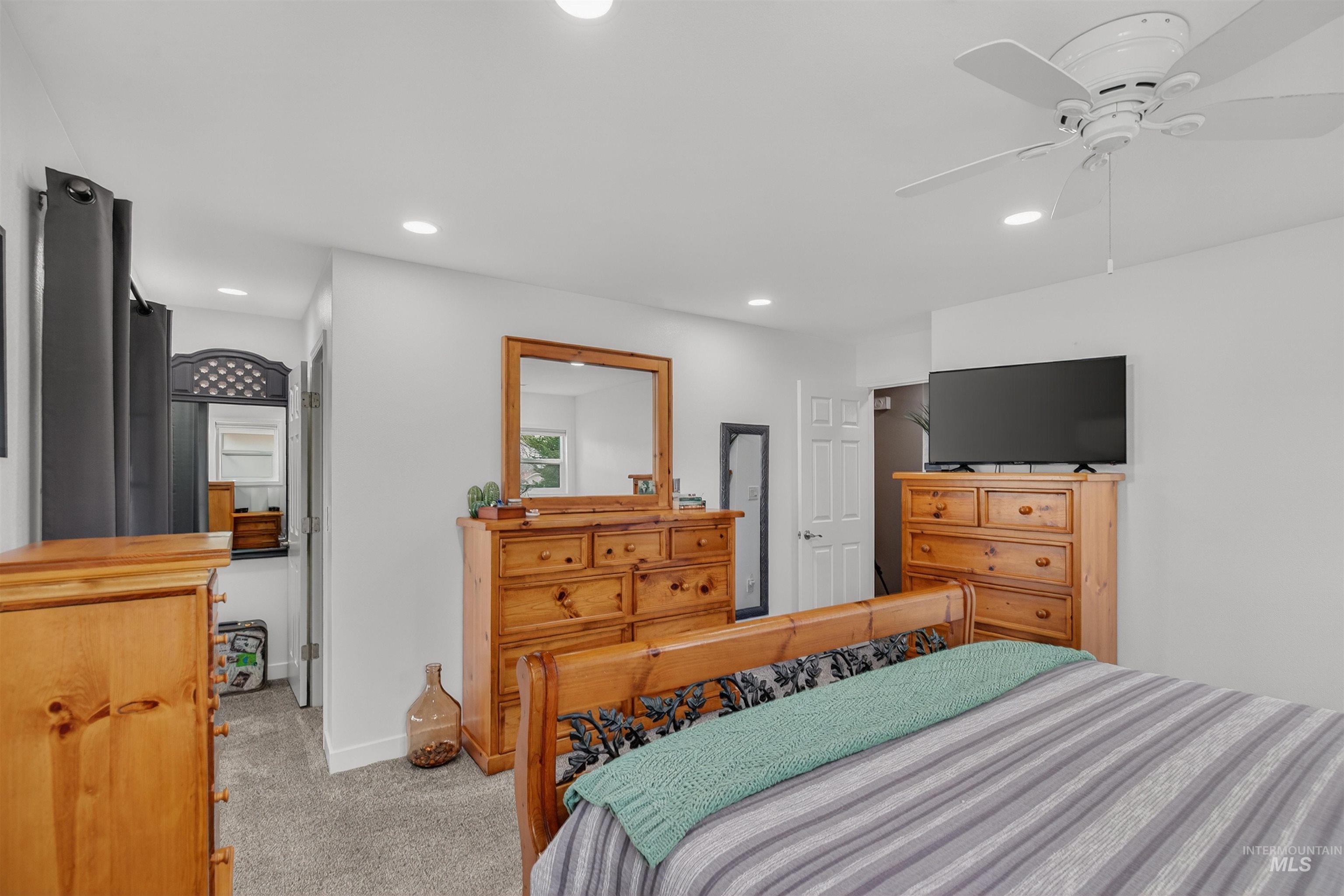 917 Cedar Avenue, Lewiston, Idaho 83501, 4 Bedrooms, 2.5 Bathrooms, Residential For Sale, Price $689,900, 98975331