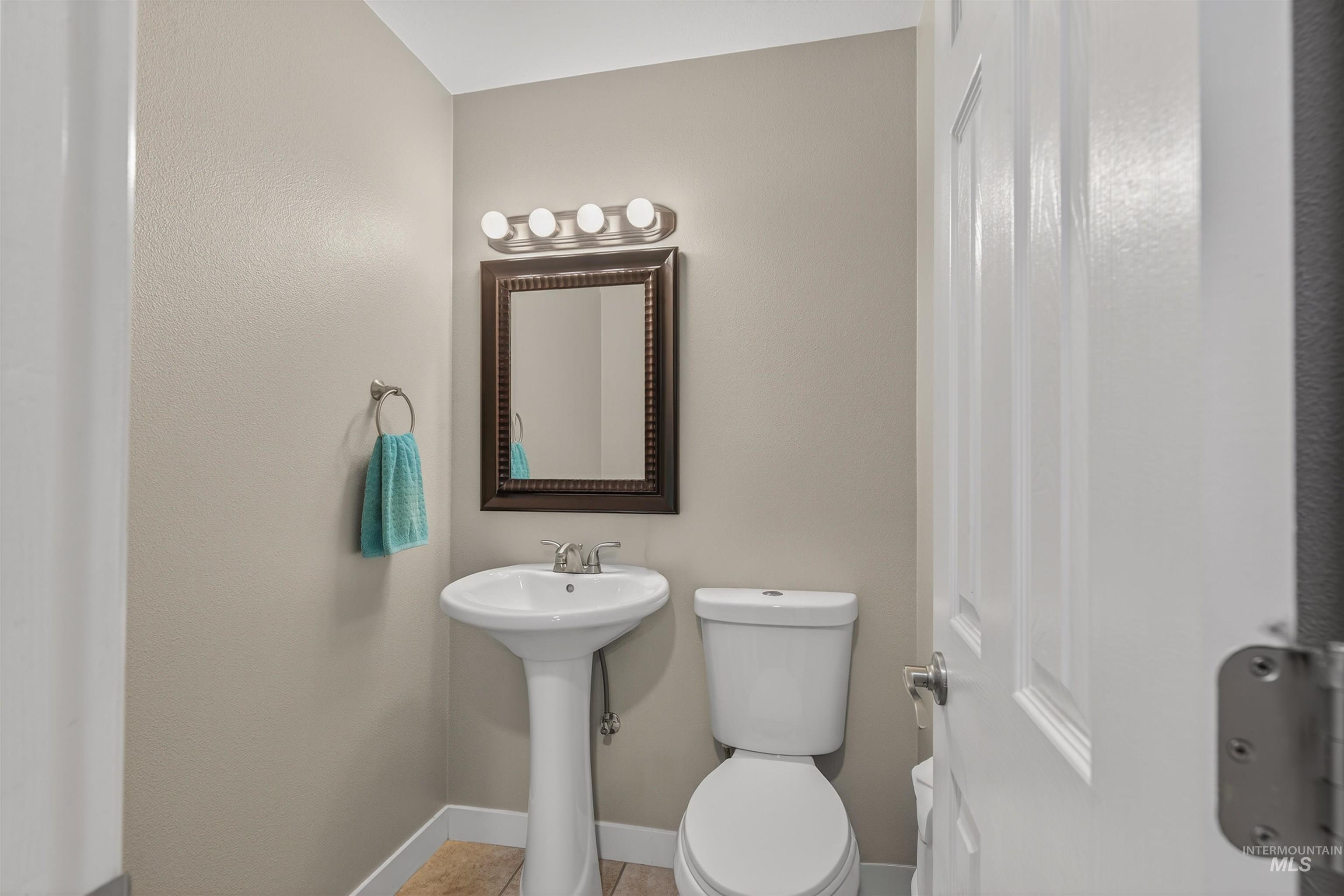 917 Cedar Avenue, Lewiston, Idaho 83501, 4 Bedrooms, 2.5 Bathrooms, Residential For Sale, Price $689,900, 98975331