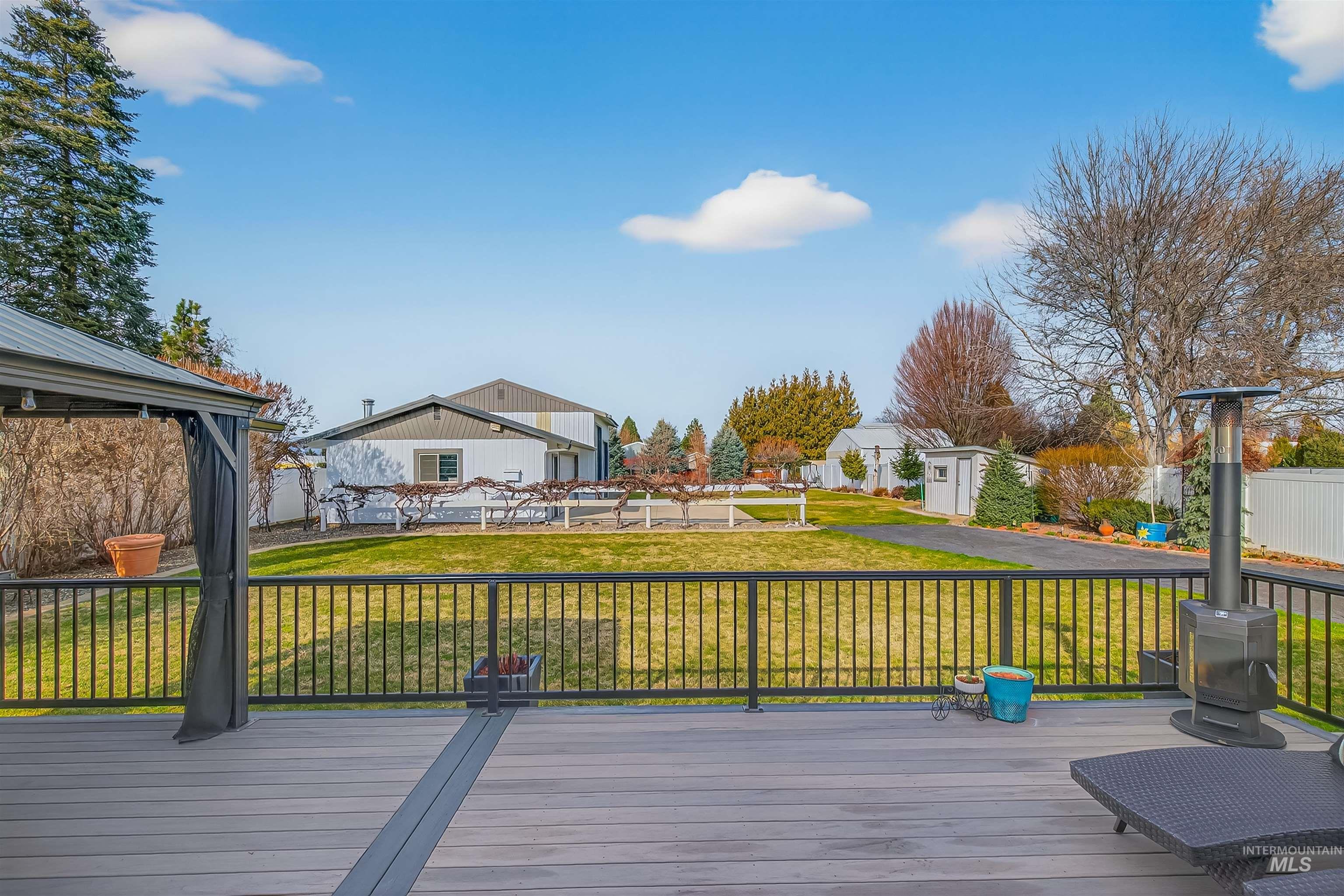 917 Cedar Avenue, Lewiston, Idaho 83501, 4 Bedrooms, 2.5 Bathrooms, Residential For Sale, Price $689,900, 98975331