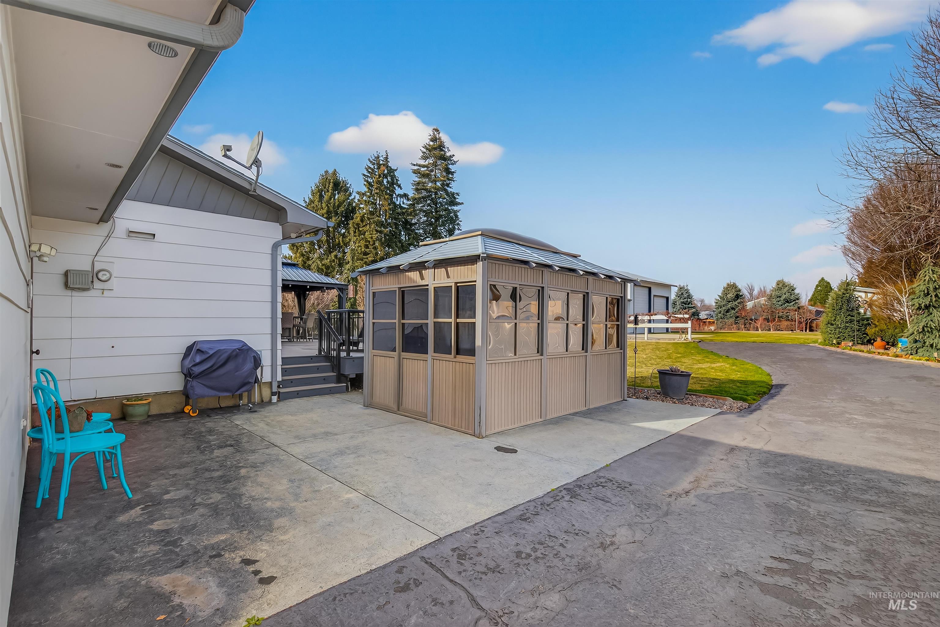 917 Cedar Avenue, Lewiston, Idaho 83501, 4 Bedrooms, 2.5 Bathrooms, Residential For Sale, Price $689,900, 98975331