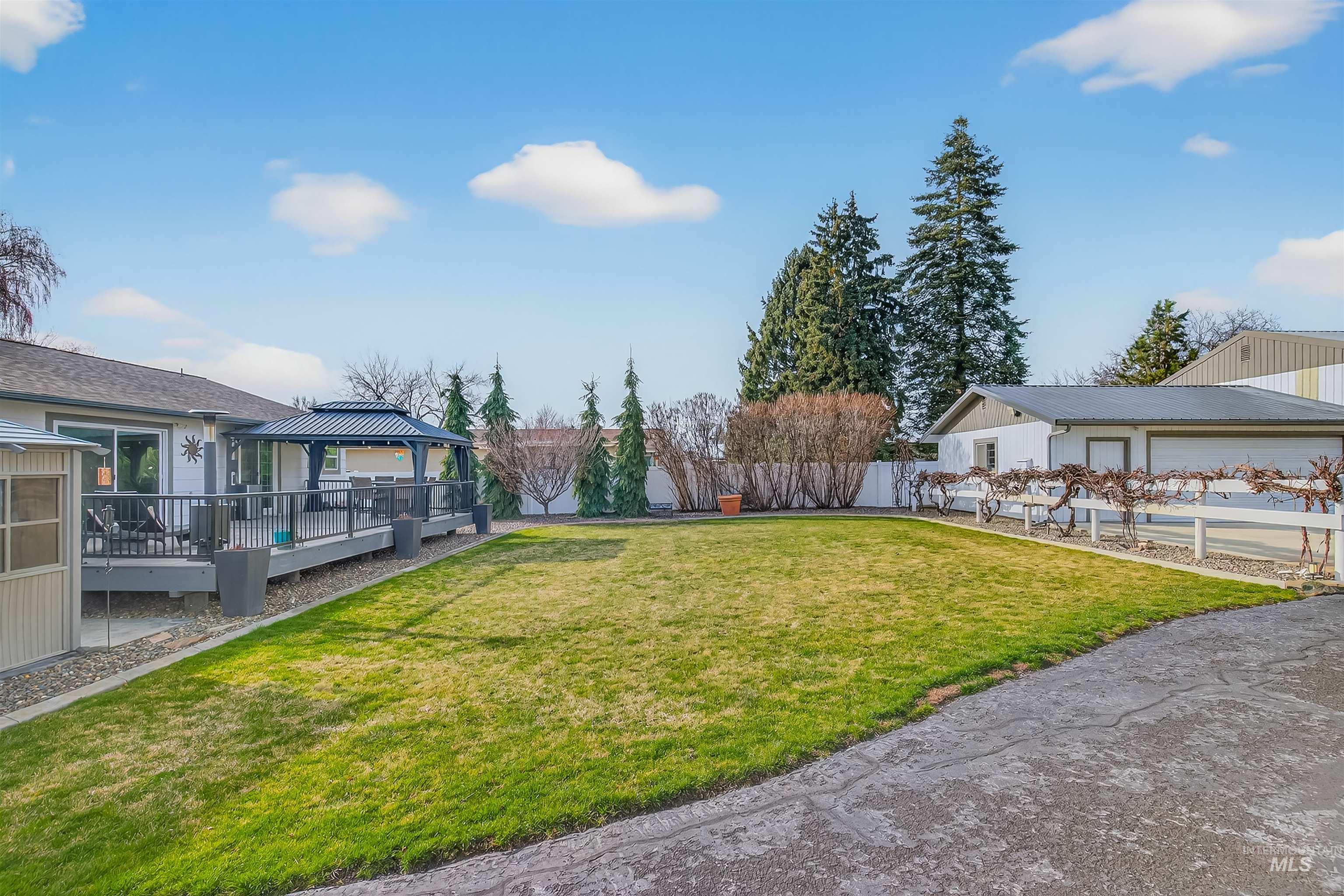 917 Cedar Avenue, Lewiston, Idaho 83501, 4 Bedrooms, 2.5 Bathrooms, Residential For Sale, Price $689,900, 98975331