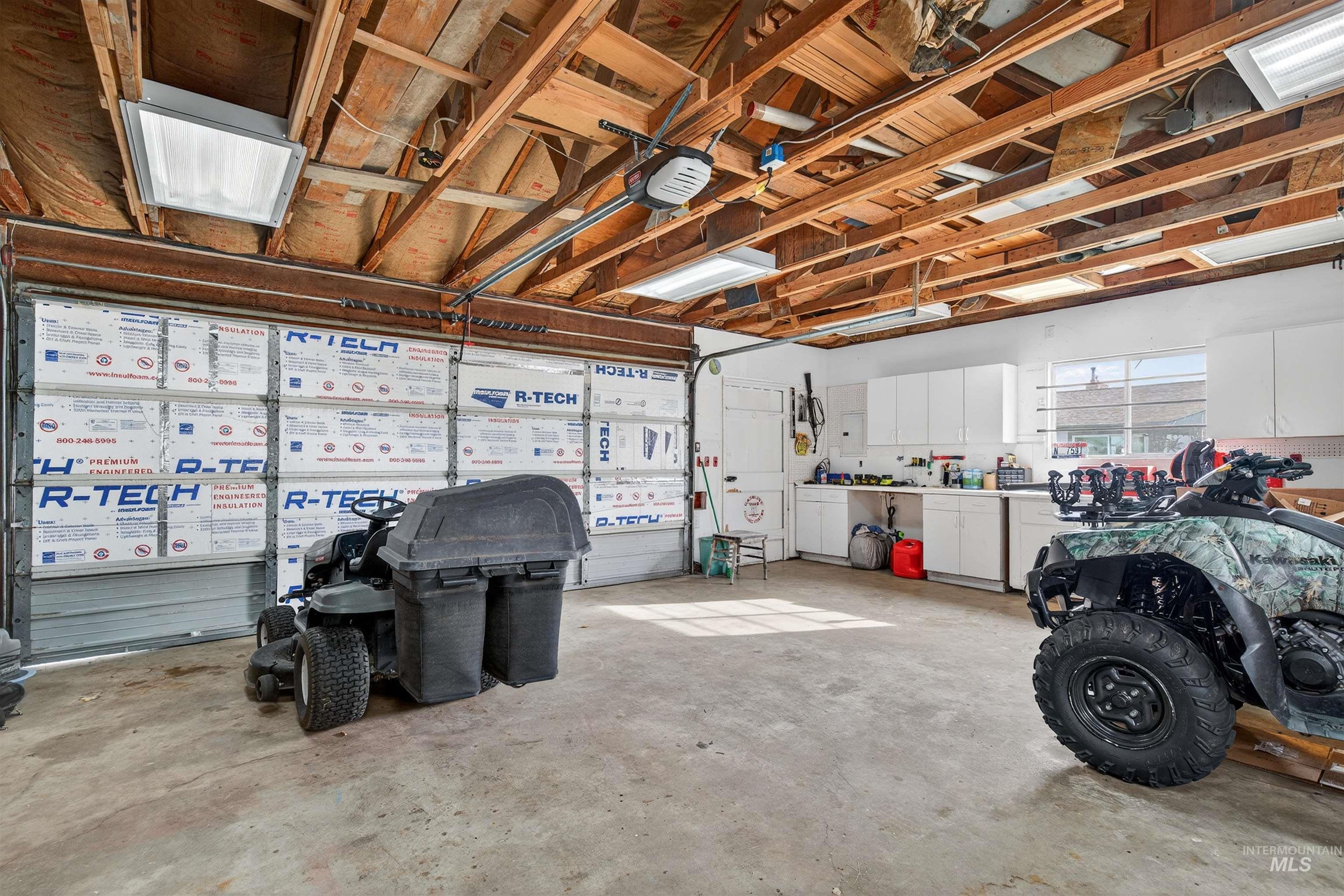 917 Cedar Avenue, Lewiston, Idaho 83501, 4 Bedrooms, 2.5 Bathrooms, Residential For Sale, Price $689,900, 98975331