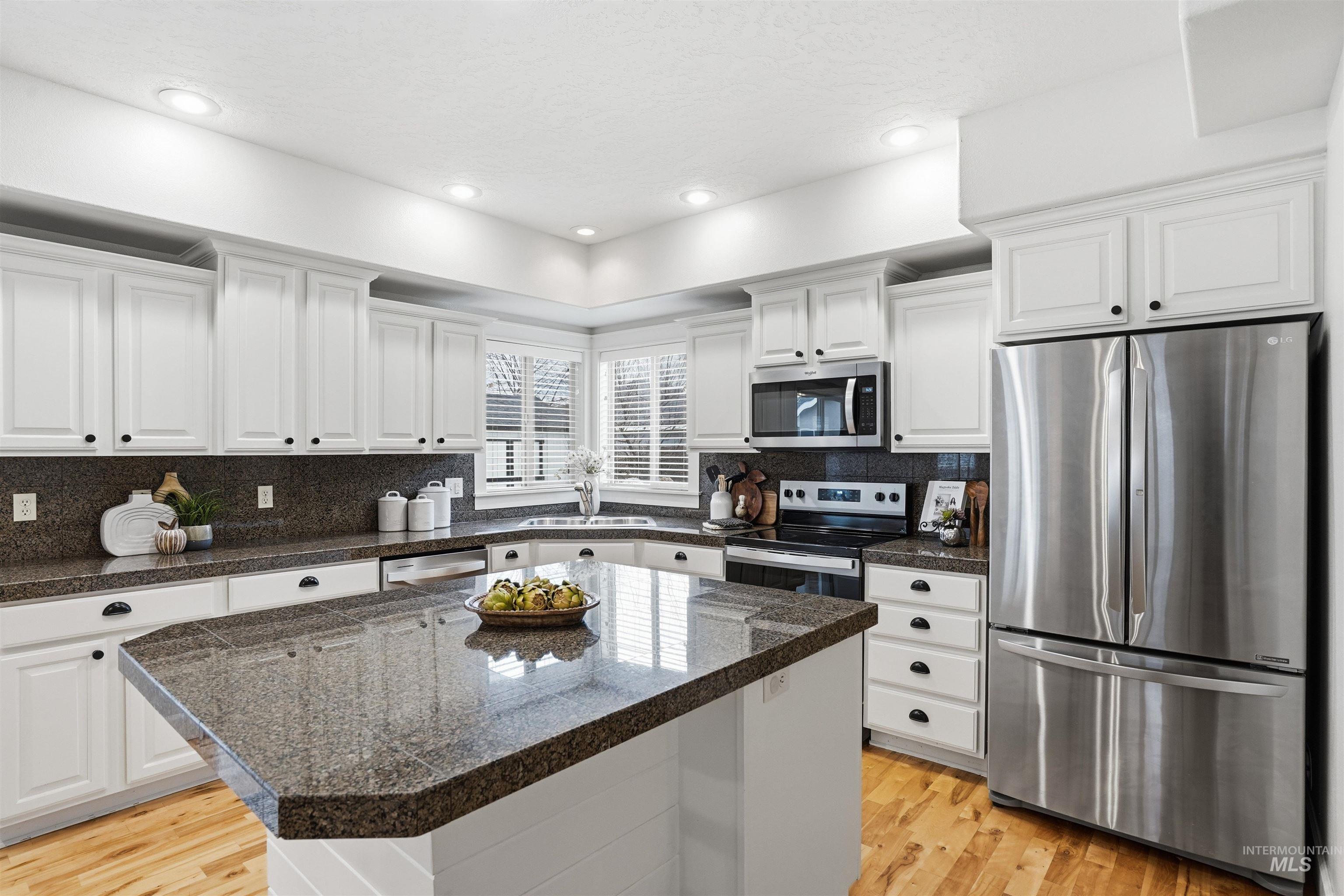 2326 E Wigle Dr, Meridian, Idaho 83646, 3 Bedrooms, 3 Bathrooms, Residential For Sale, Price $650,000, 98975334