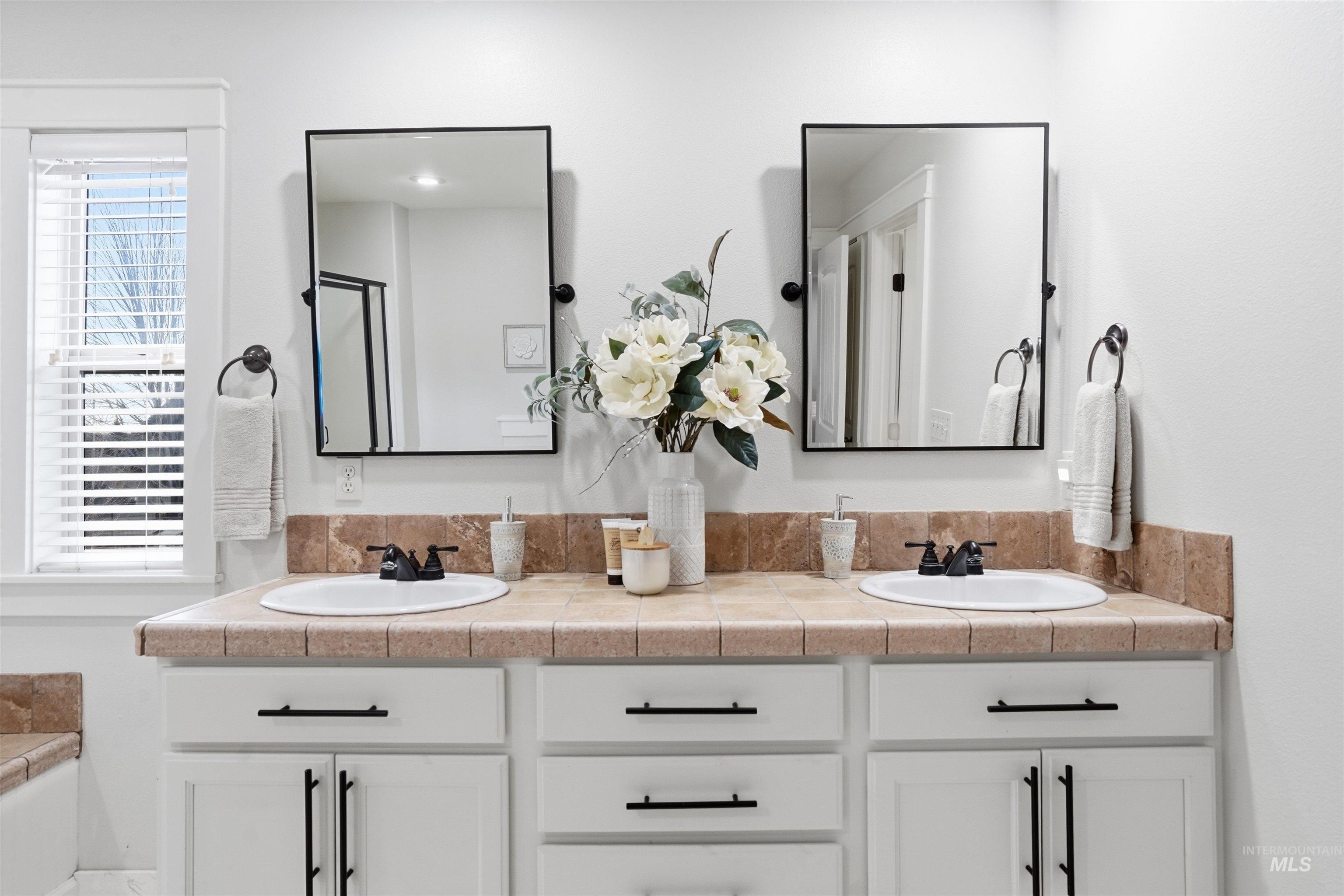 2326 E Wigle Dr, Meridian, Idaho 83646, 3 Bedrooms, 3 Bathrooms, Residential For Sale, Price $650,000, 98975334