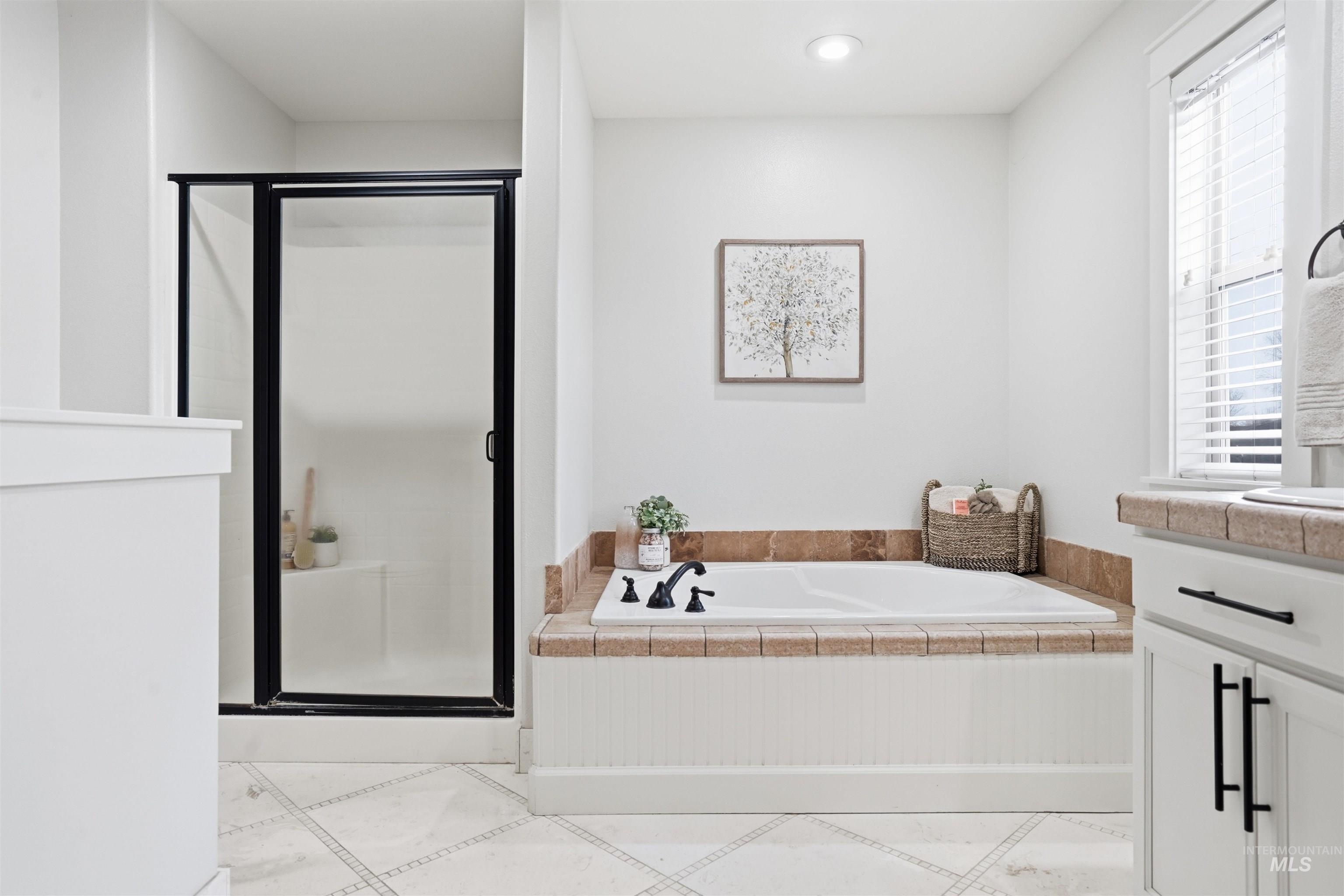 2326 E Wigle Dr, Meridian, Idaho 83646, 3 Bedrooms, 3 Bathrooms, Residential For Sale, Price $650,000, 98975334