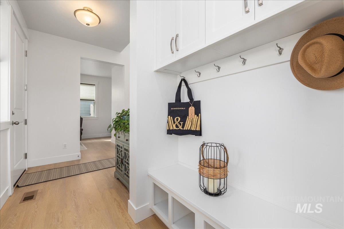 12987 S Nuova Way, Nampa, Idaho 83686, 3 Bedrooms, 2.5 Bathrooms, Residential For Sale, Price $499,000, 98975335