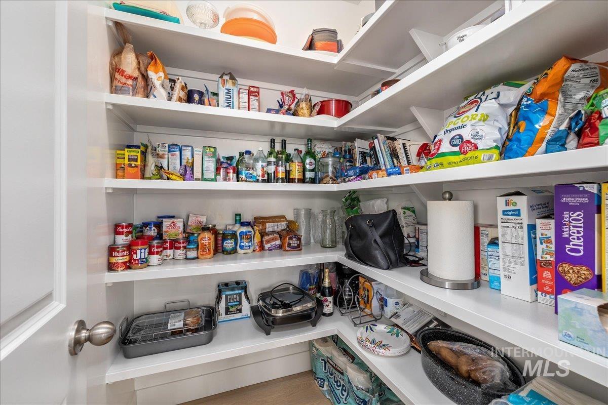 12987 S Nuova Way, Nampa, Idaho 83686, 3 Bedrooms, 2.5 Bathrooms, Residential For Sale, Price $499,000, 98975335