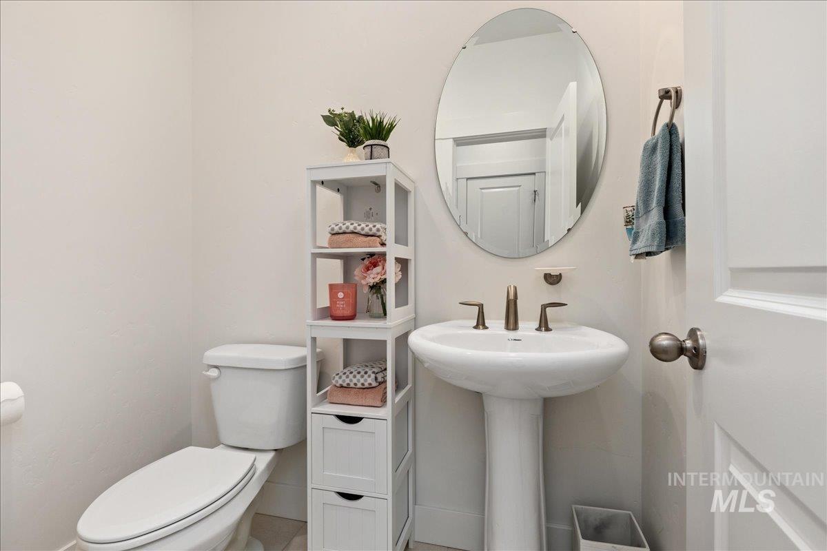 12987 S Nuova Way, Nampa, Idaho 83686, 3 Bedrooms, 2.5 Bathrooms, Residential For Sale, Price $499,000, 98975335