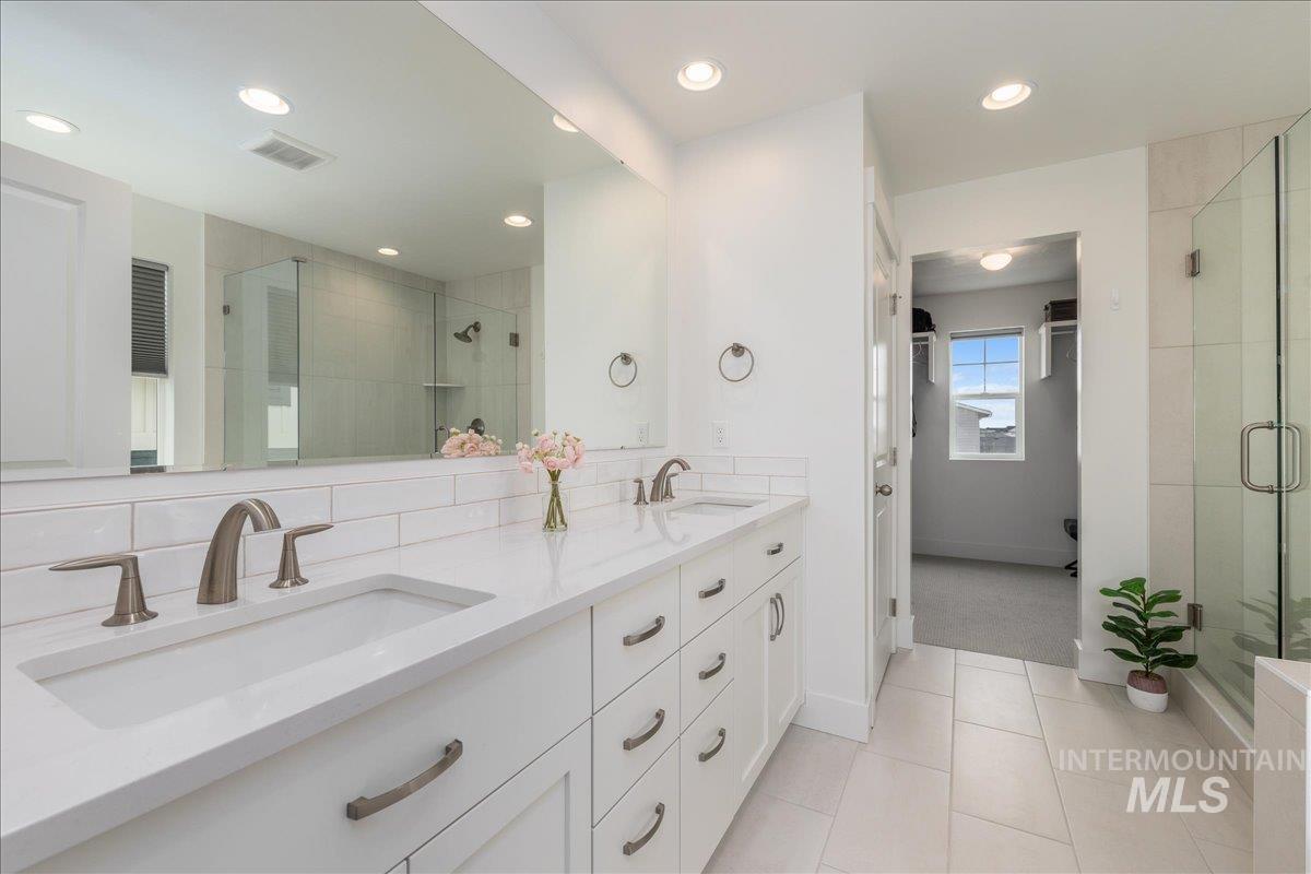 12987 S Nuova Way, Nampa, Idaho 83686, 3 Bedrooms, 2.5 Bathrooms, Residential For Sale, Price $499,000, 98975335