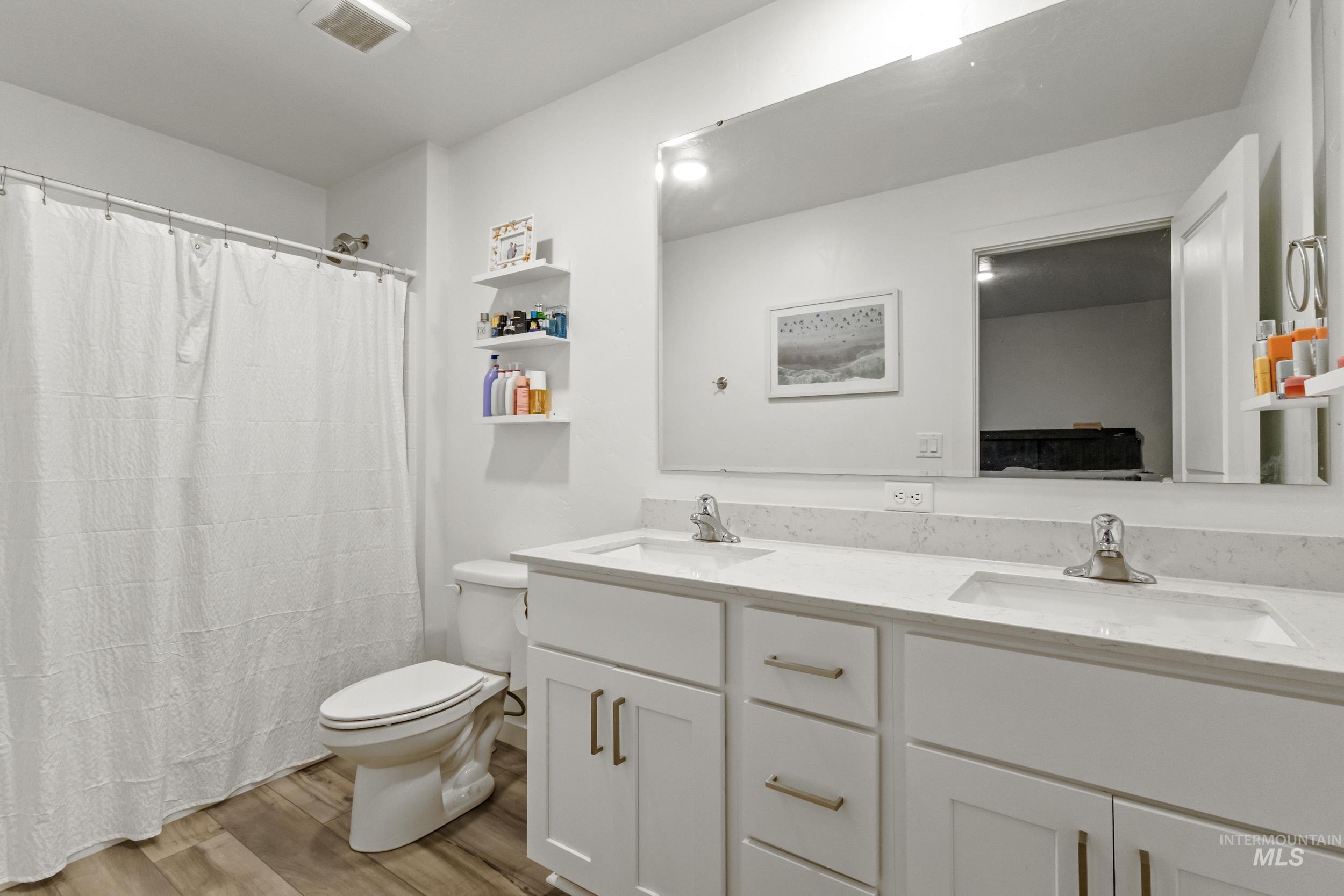 11065 W Hidden Point St, Star, Idaho 83669, 4 Bedrooms, 2.5 Bathrooms, Residential For Sale, Price $450,000, 98975336