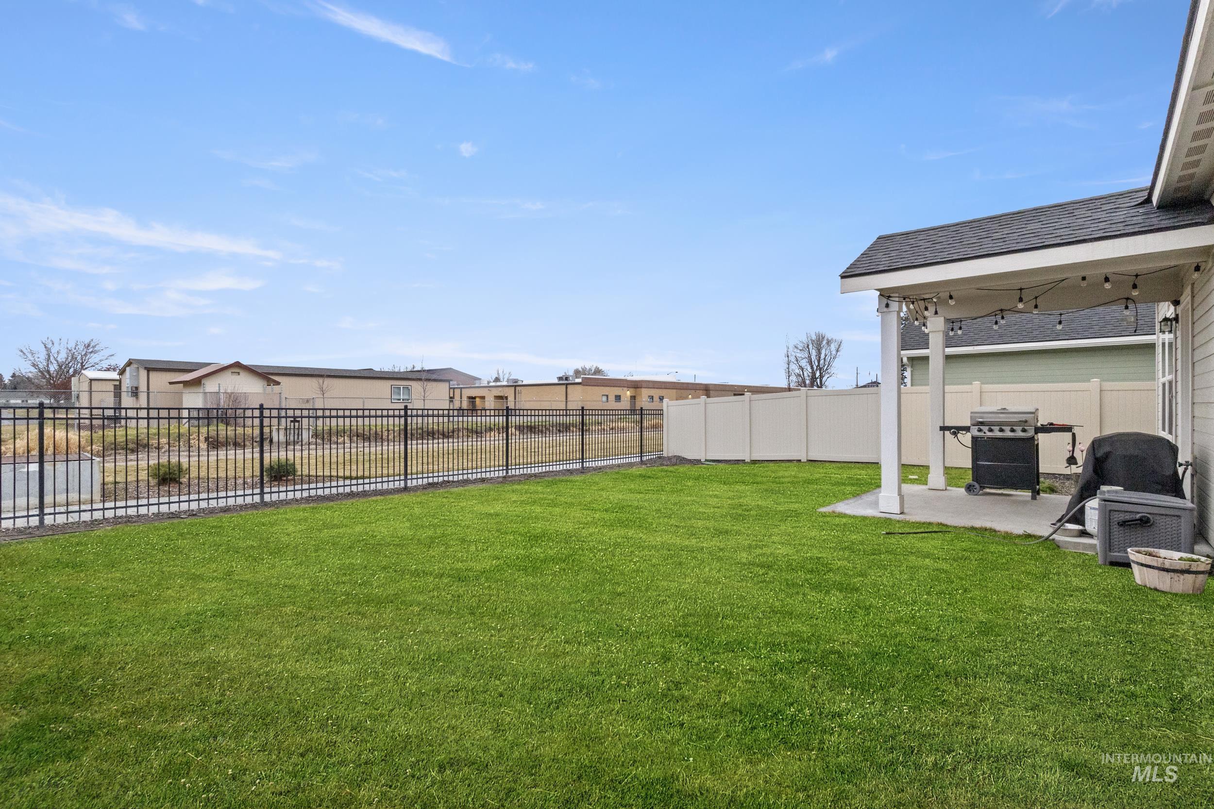 11065 W Hidden Point St, Star, Idaho 83669, 4 Bedrooms, 2.5 Bathrooms, Residential For Sale, Price $450,000, 98975336