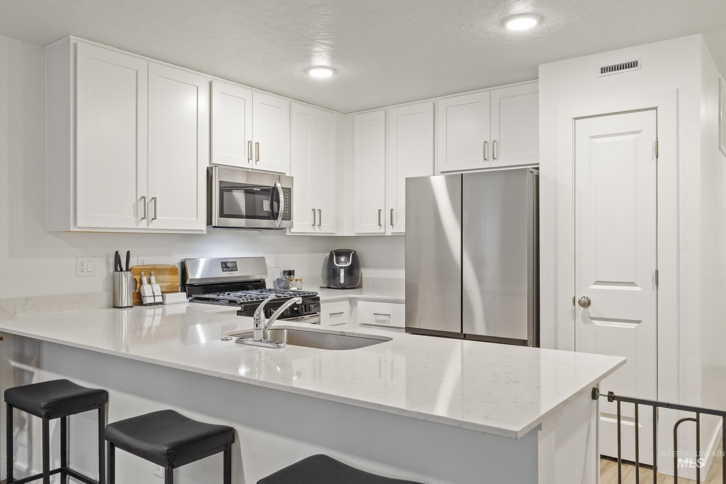 11065 W Hidden Point St, Star, Idaho 83669, 4 Bedrooms, 2.5 Bathrooms, Residential For Sale, Price $450,000, 98975336