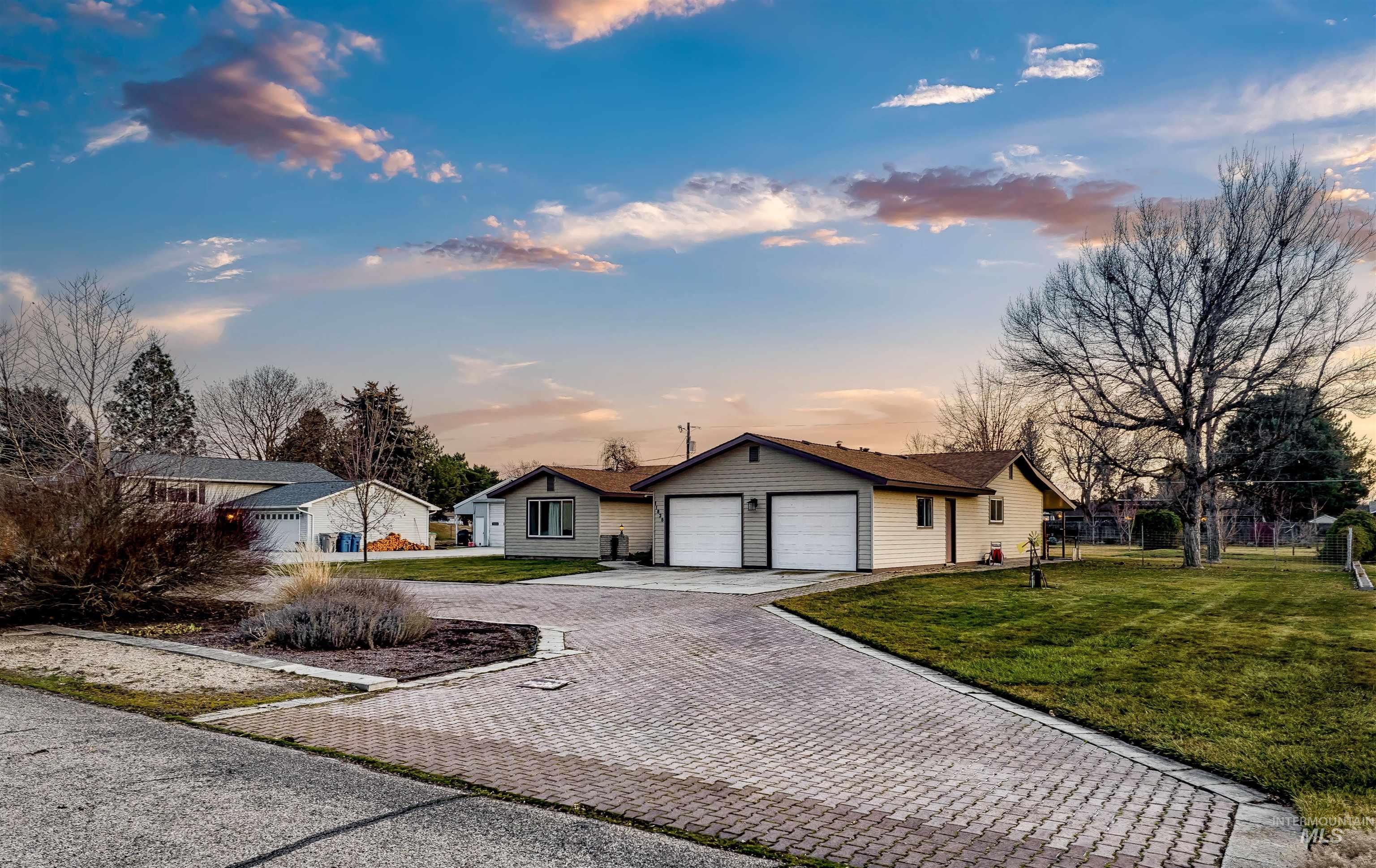 11835 W Savage Dr, Boise, Idaho 83713, 3 Bedrooms, 3 Bathrooms, Residential For Sale, Price $750,000,MLS 98975337