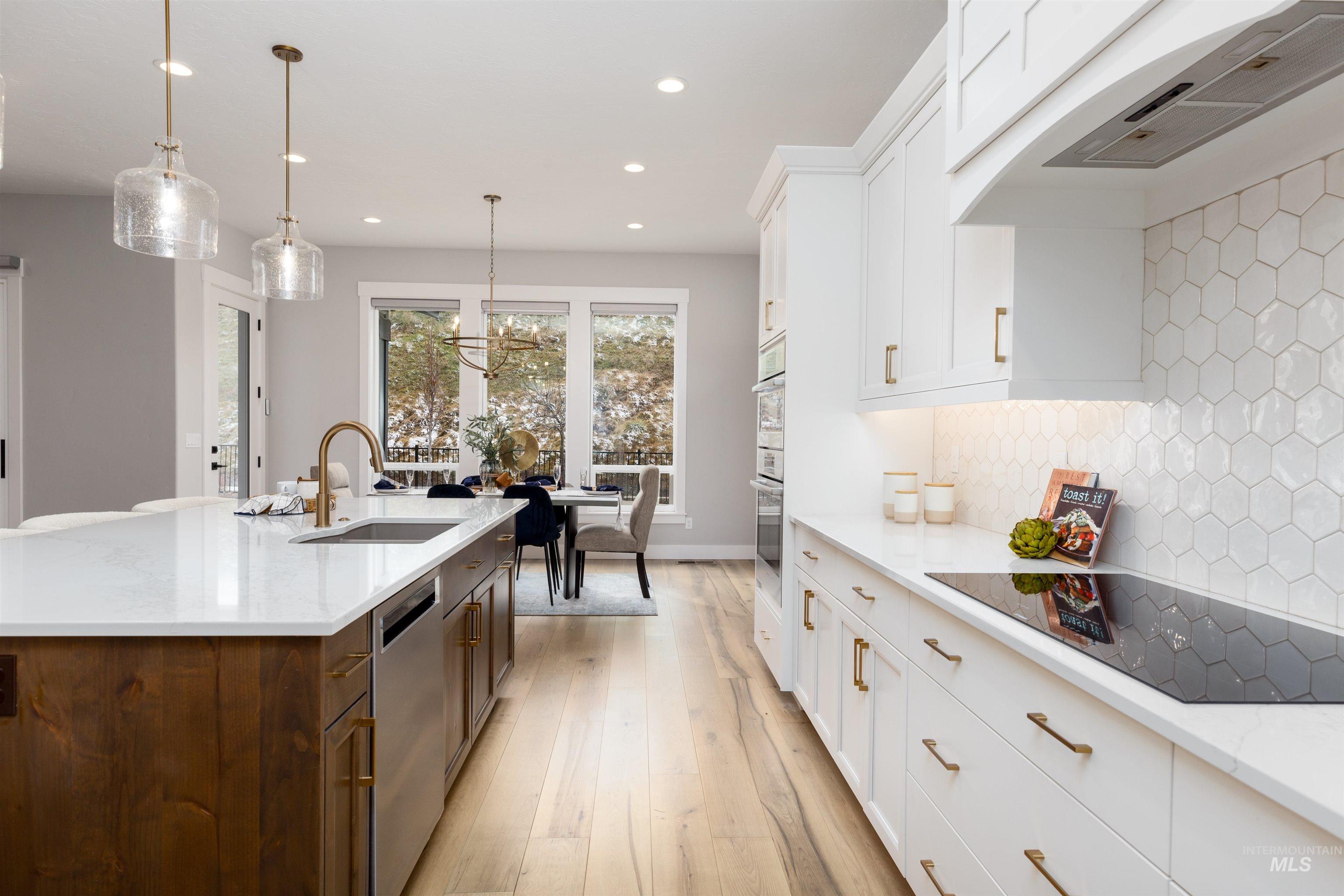 6121 S Cubola Way, Meridian, Idaho 83642, 4 Bedrooms, 2.5 Bathrooms, Residential For Sale, Price $879,000,MLS 98975338